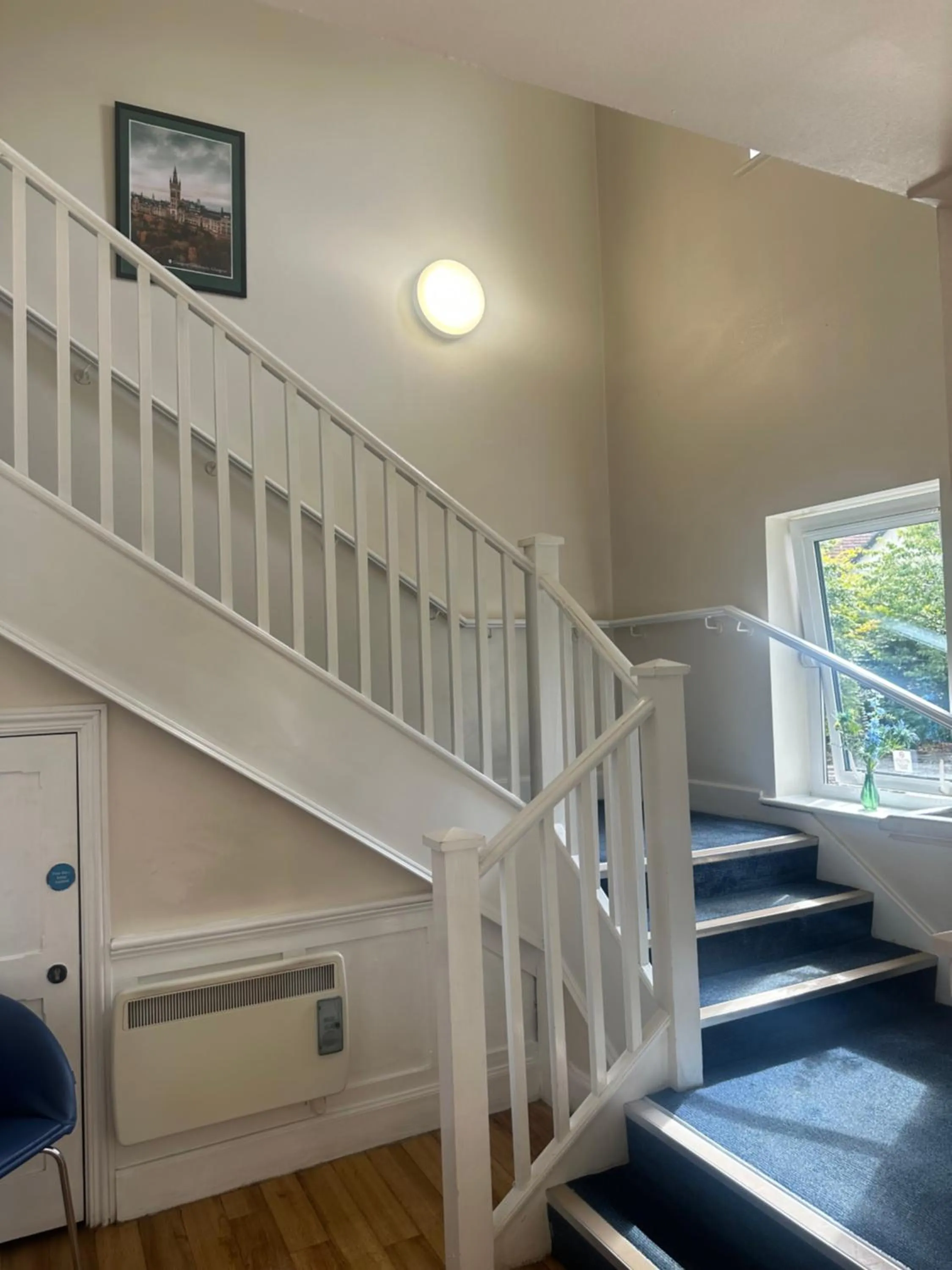 Lobby or reception in go2 Glasgow Cumbernauld Hotel - Free Parking and Pet Friendly