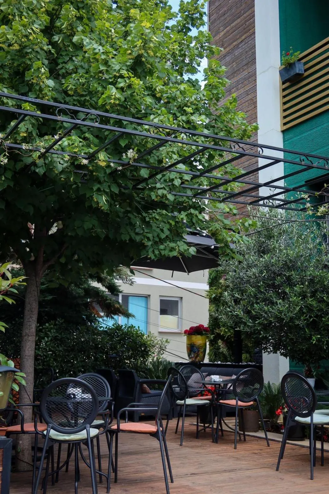 Property building in Hotel Bonsai