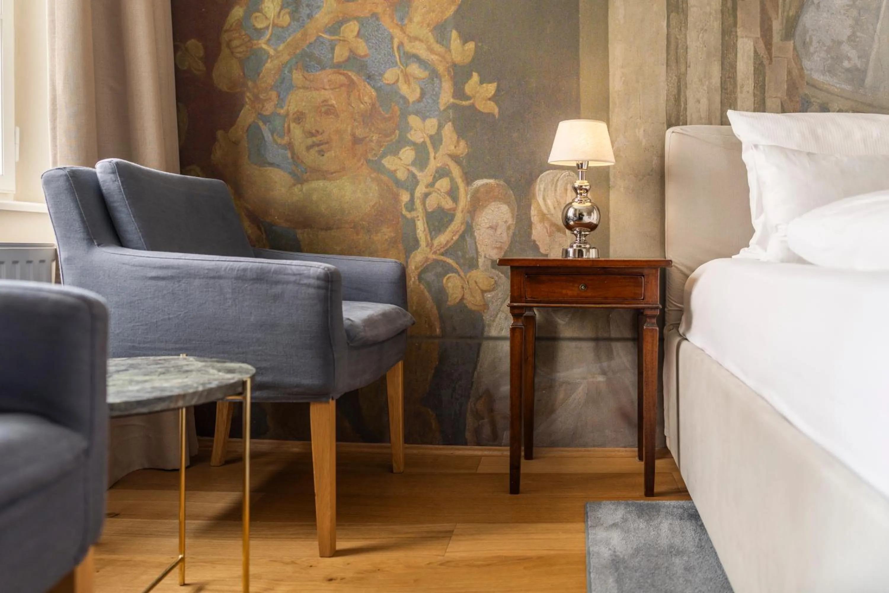 Bed in Boutiquehotel Amadeus