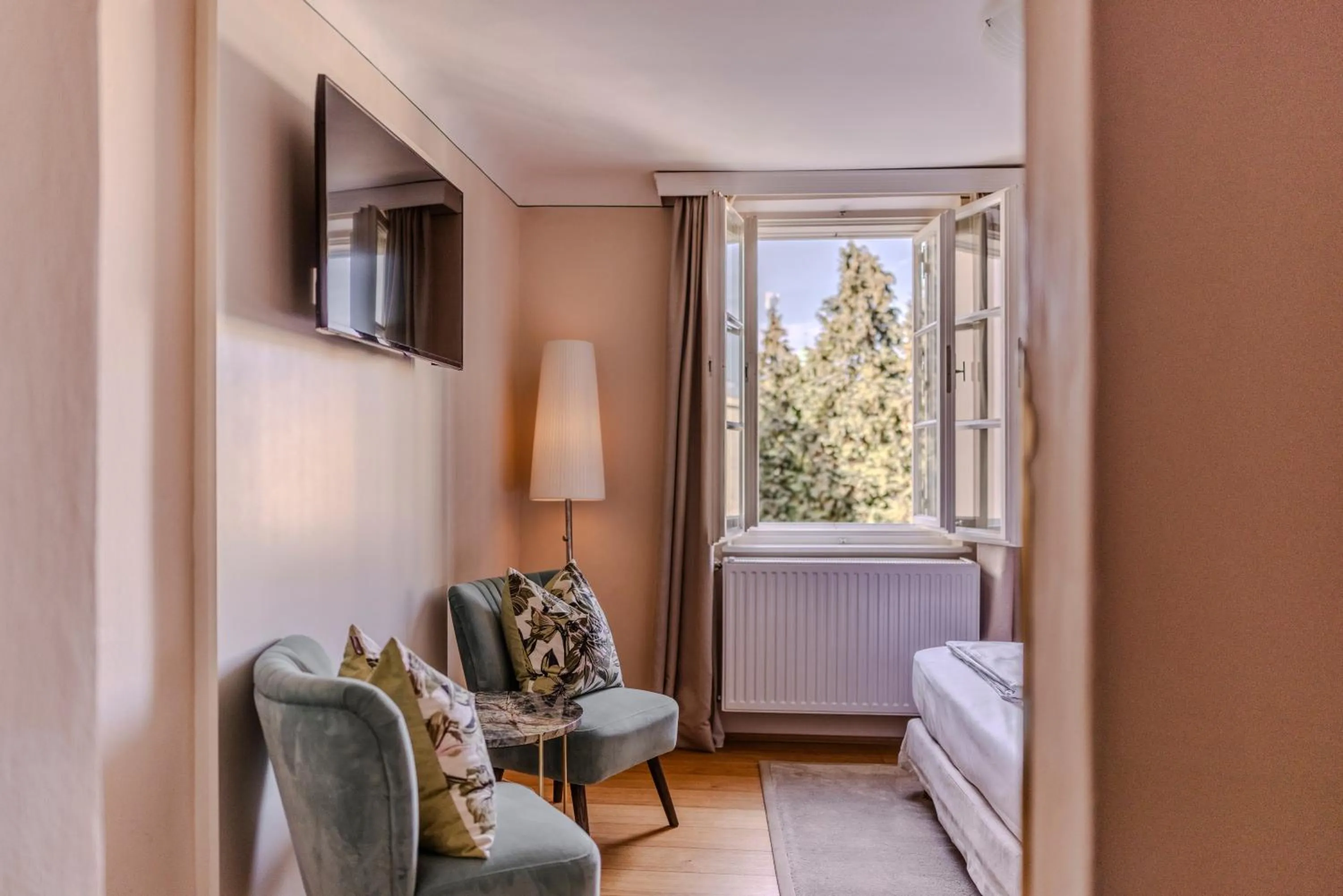 Bed in Boutiquehotel Amadeus