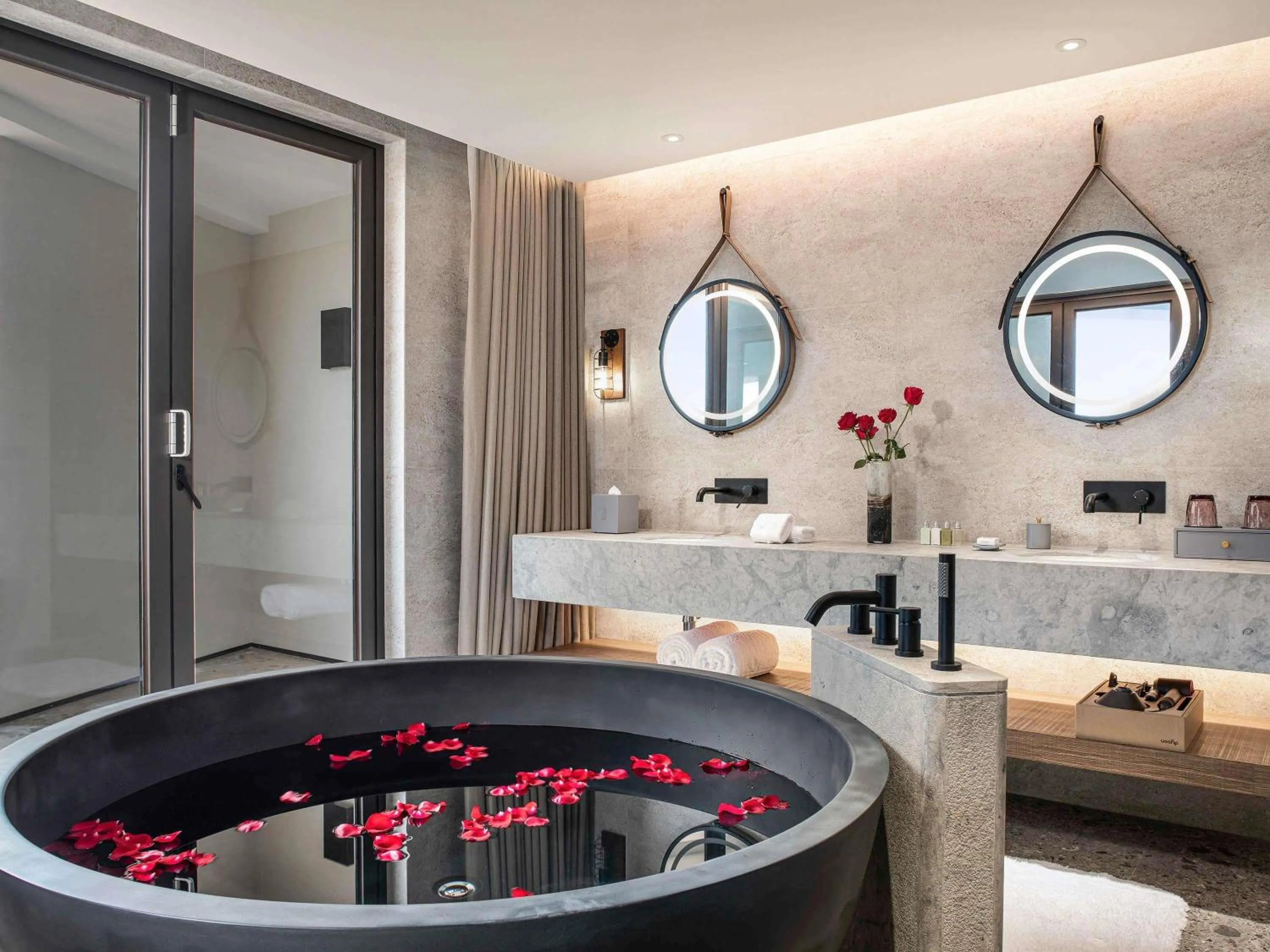 Bedroom in DongFengYun Hotel Mi'Le - MGallery Collection