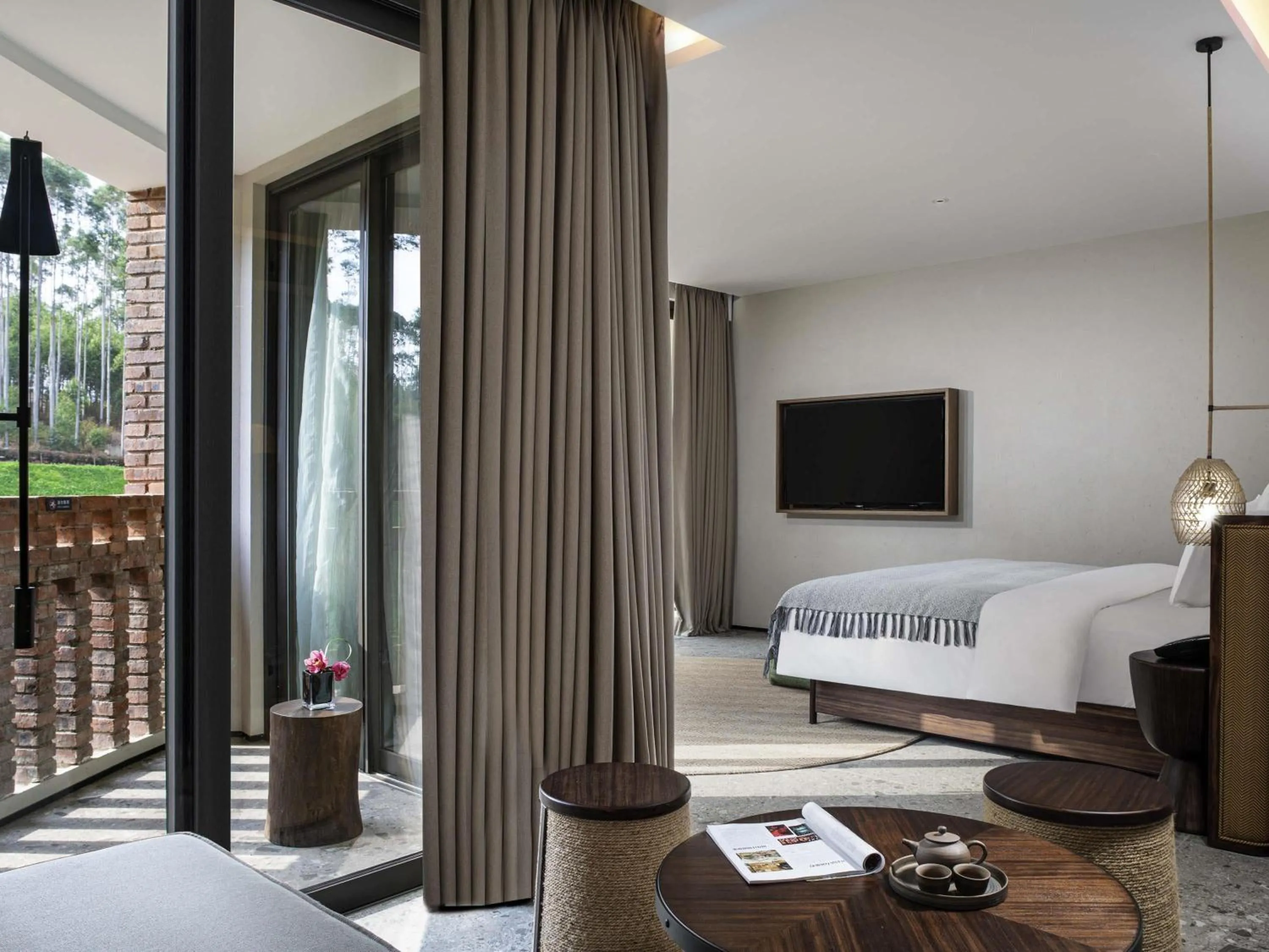 Bedroom, Bed in DongFengYun Hotel Mi'Le - MGallery Collection