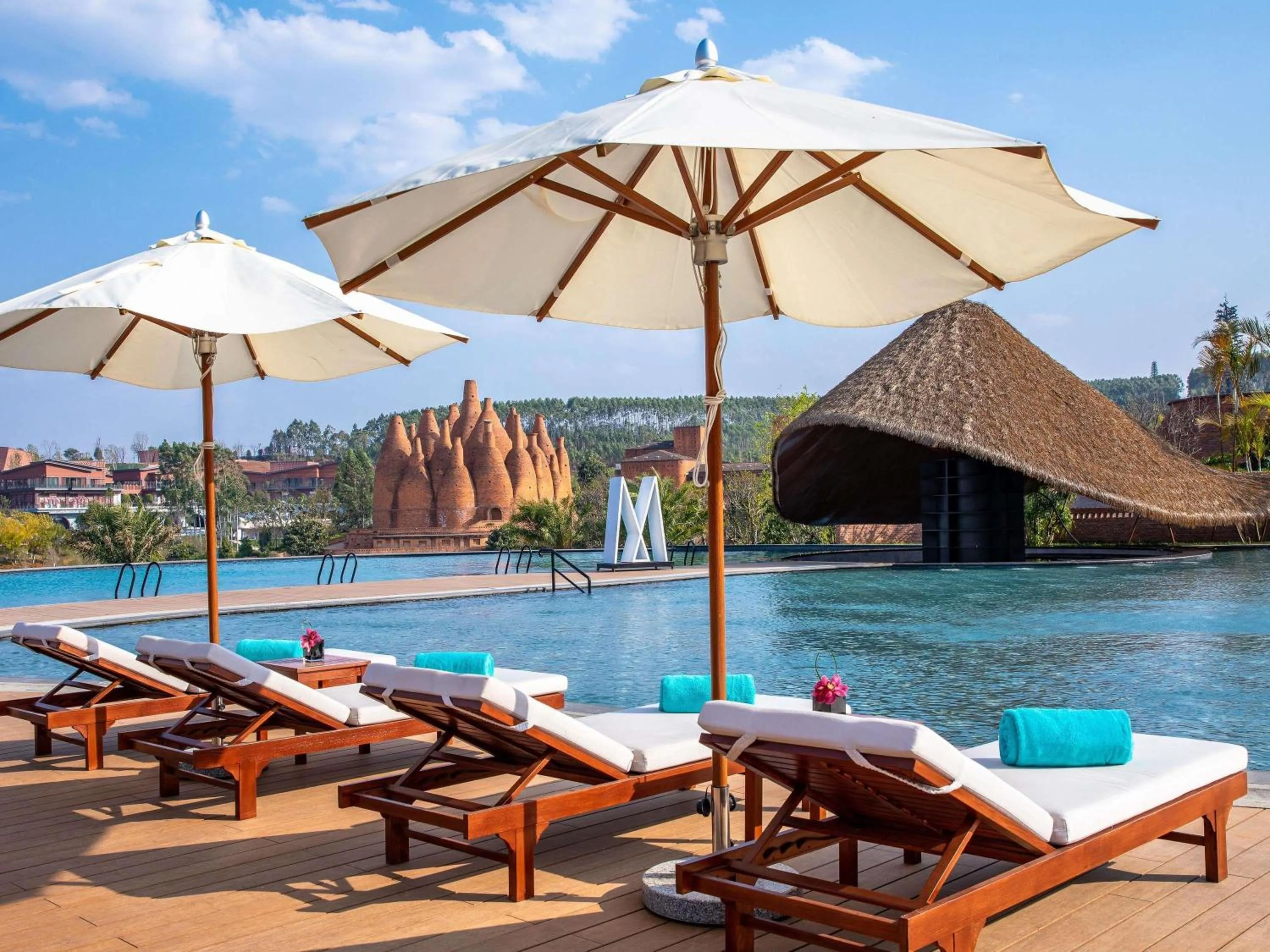 Lounge or bar in DongFengYun Hotel Mi'Le - MGallery Collection