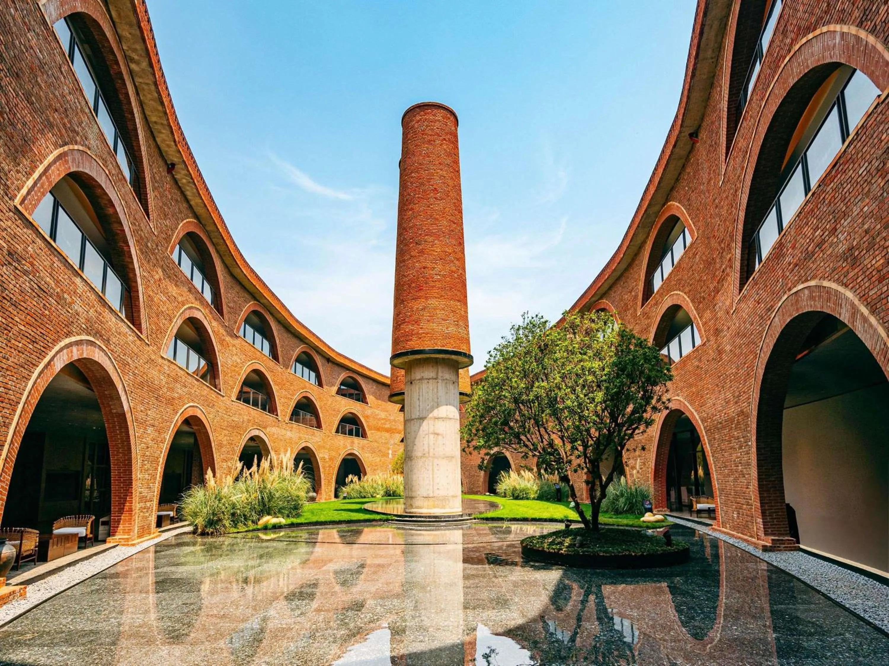 Property building in DongFengYun Hotel Mi'Le - MGallery Collection