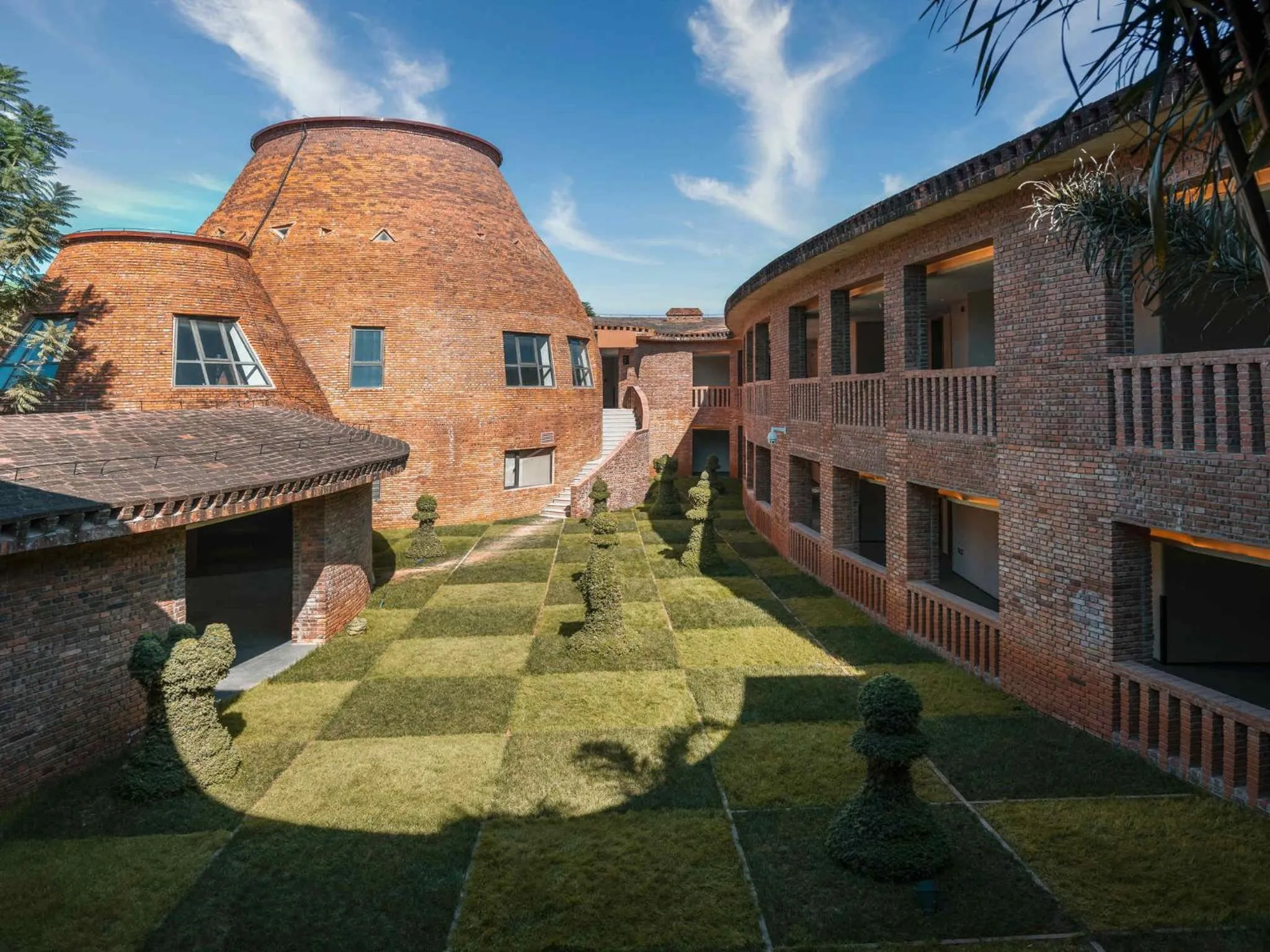 Property building in DongFengYun Hotel Mi'Le - MGallery Collection