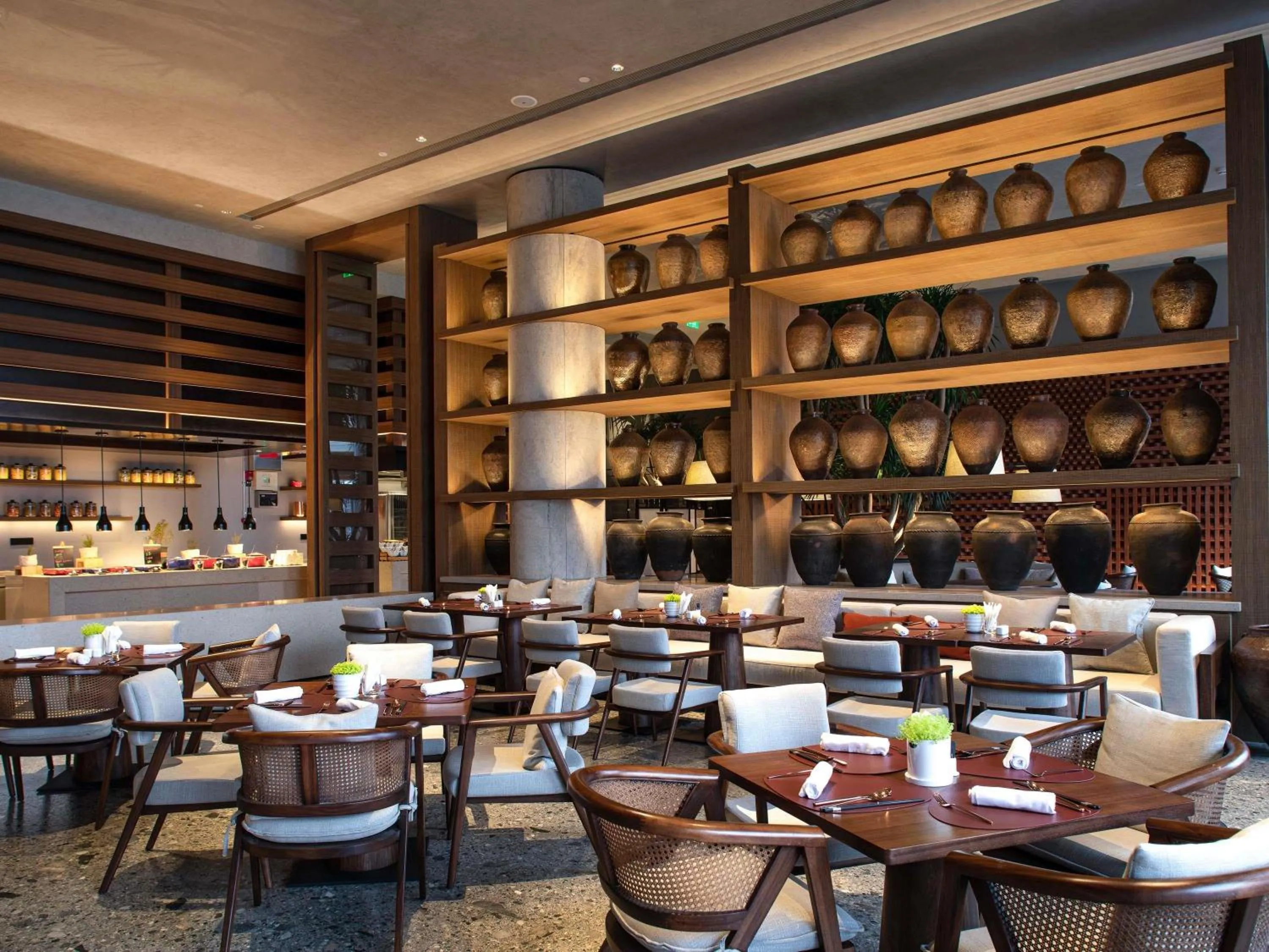 Restaurant/places to eat in DongFengYun Hotel Mi'Le - MGallery Collection