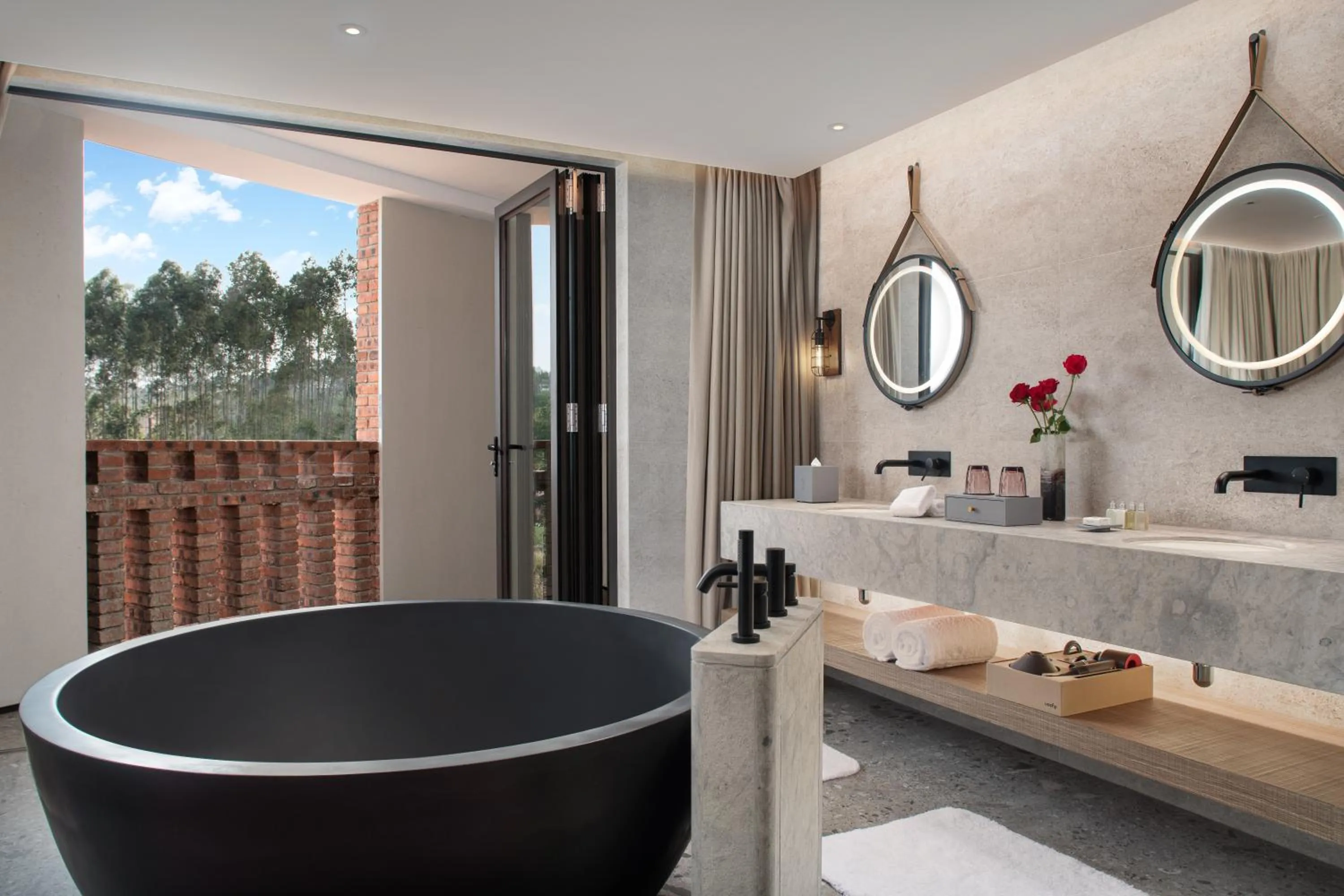 Bathroom in DongFengYun Hotel Mi'Le - MGallery Collection