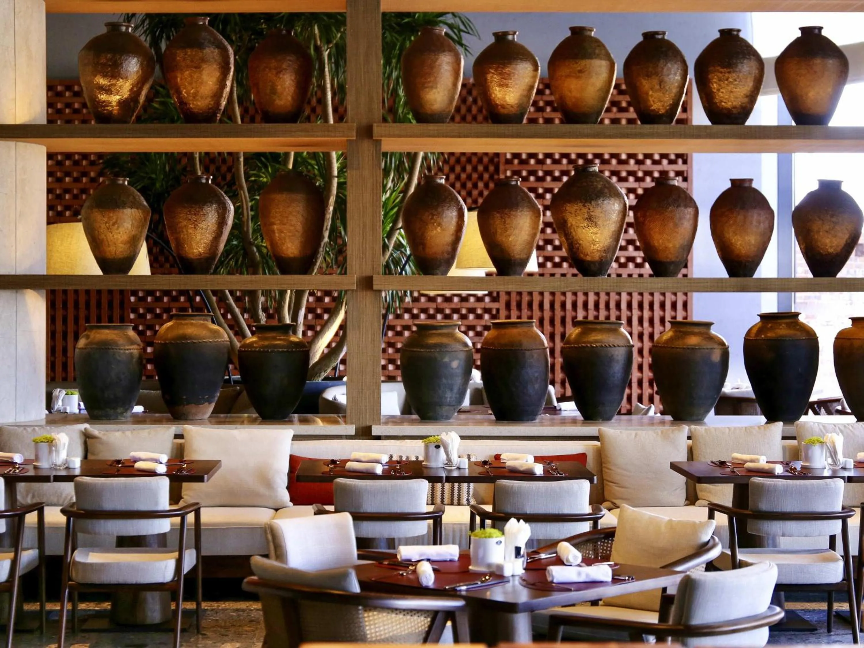 Restaurant/places to eat in DongFengYun Hotel Mi'Le - MGallery Collection