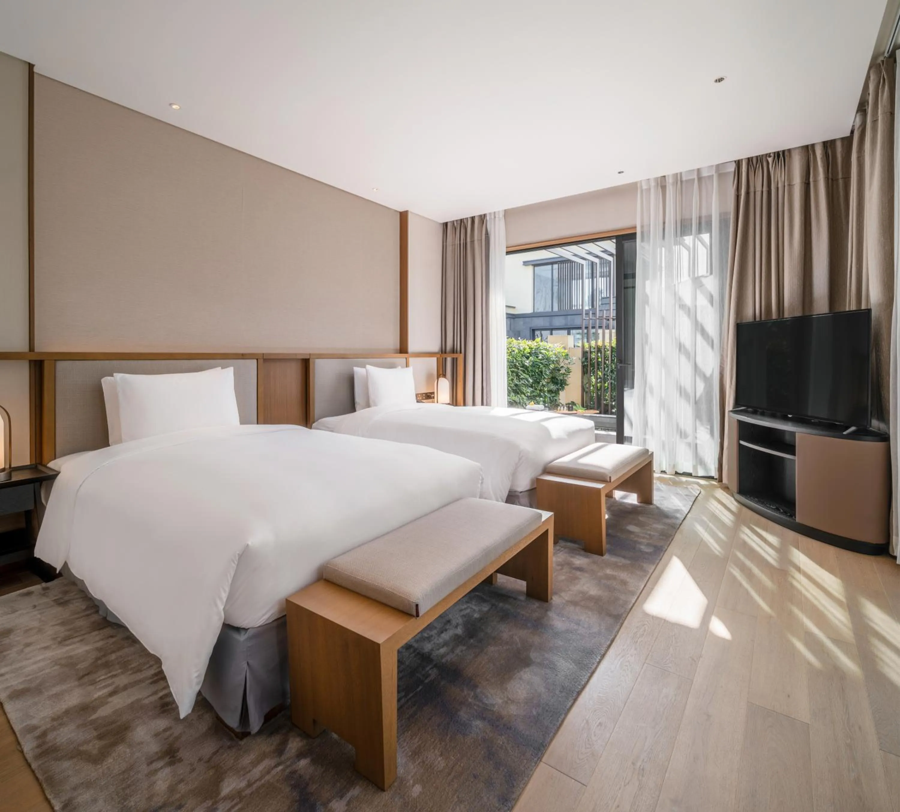 Photo of the whole room, Bed in Ocean Spring Resort Chengdu - MGallery Collection