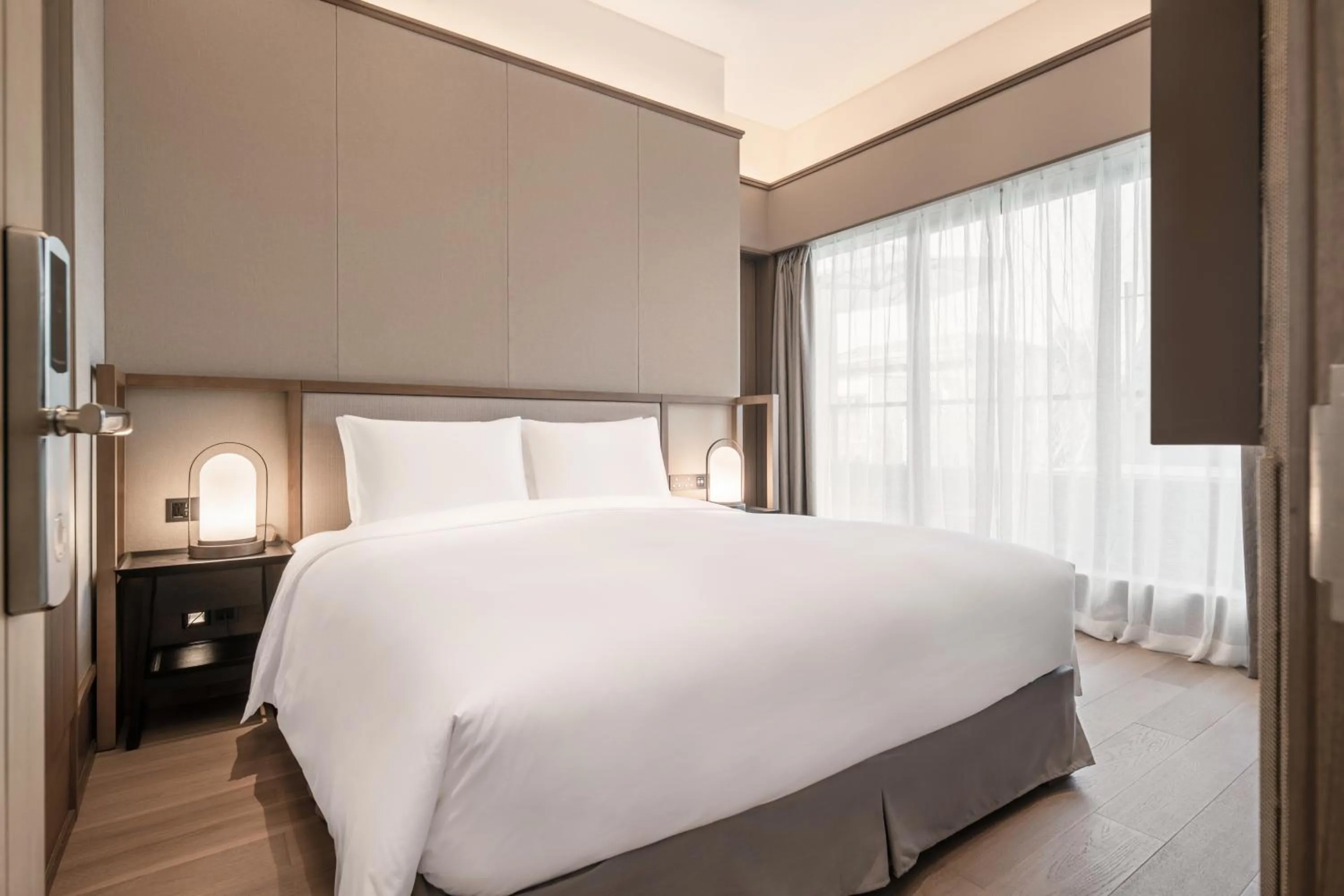 Bed in Ocean Spring Resort Chengdu - MGallery Collection