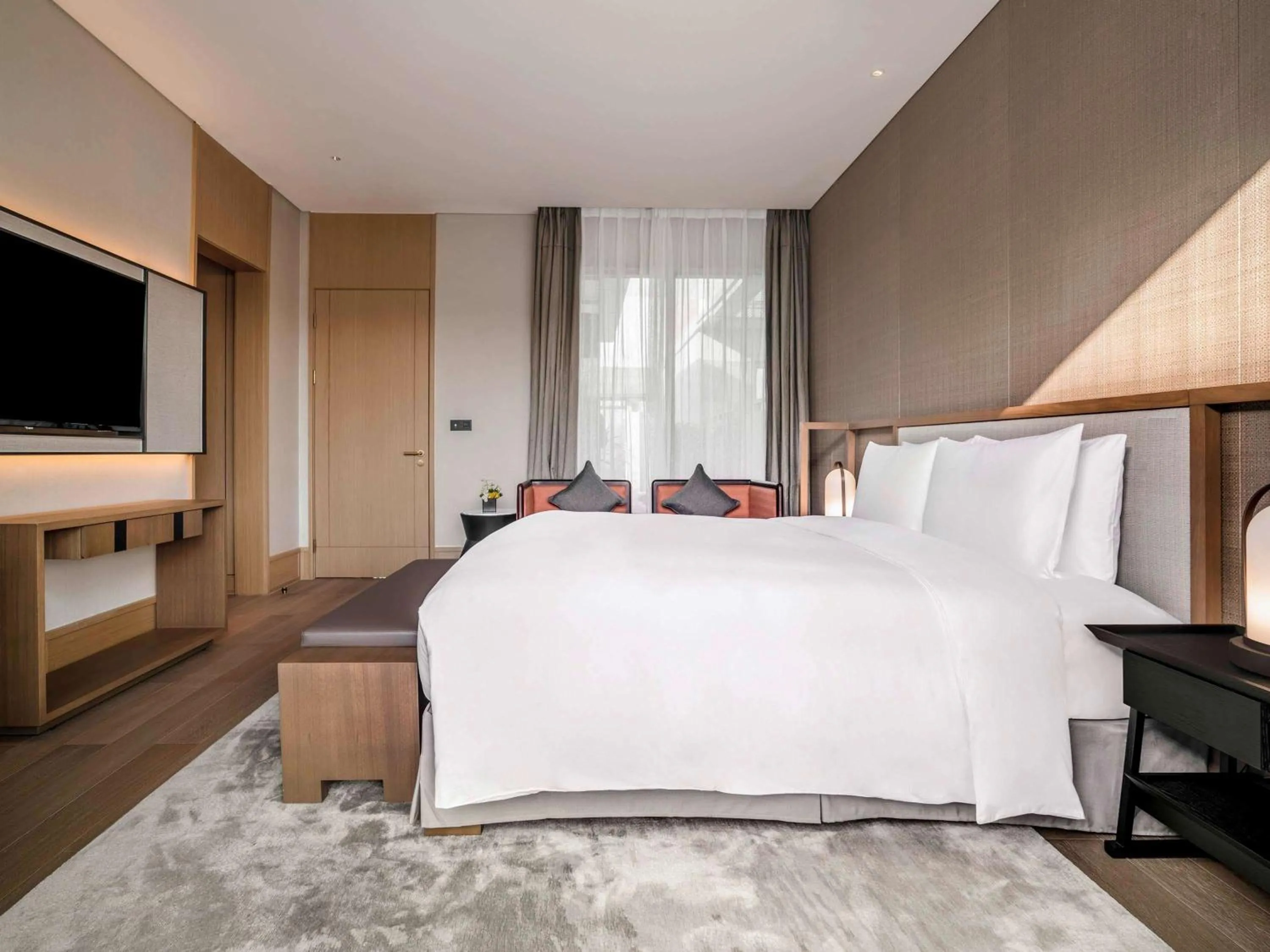 Photo of the whole room, Bed in Ocean Spring Resort Chengdu - MGallery Collection