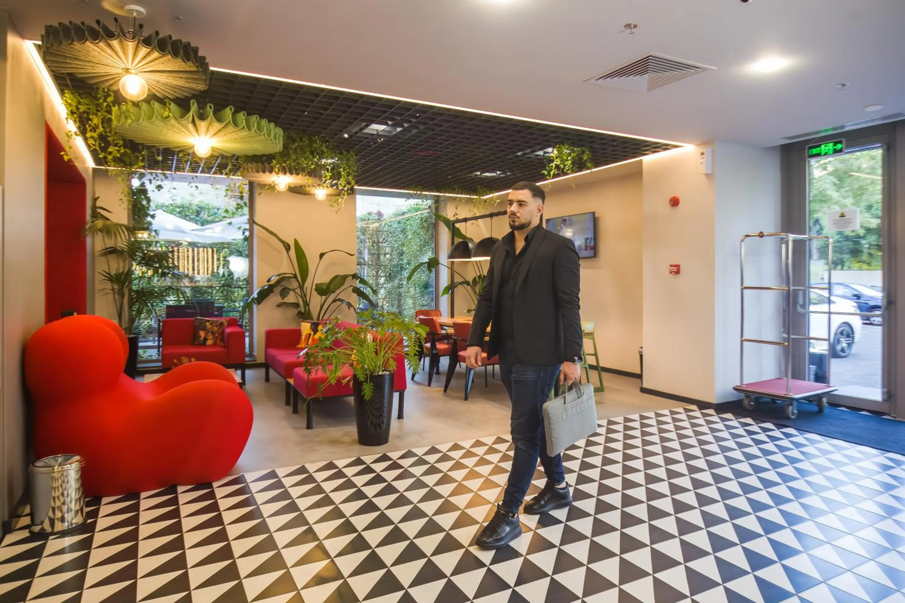 Lobby or reception in ibis Bucharest Politehnica
