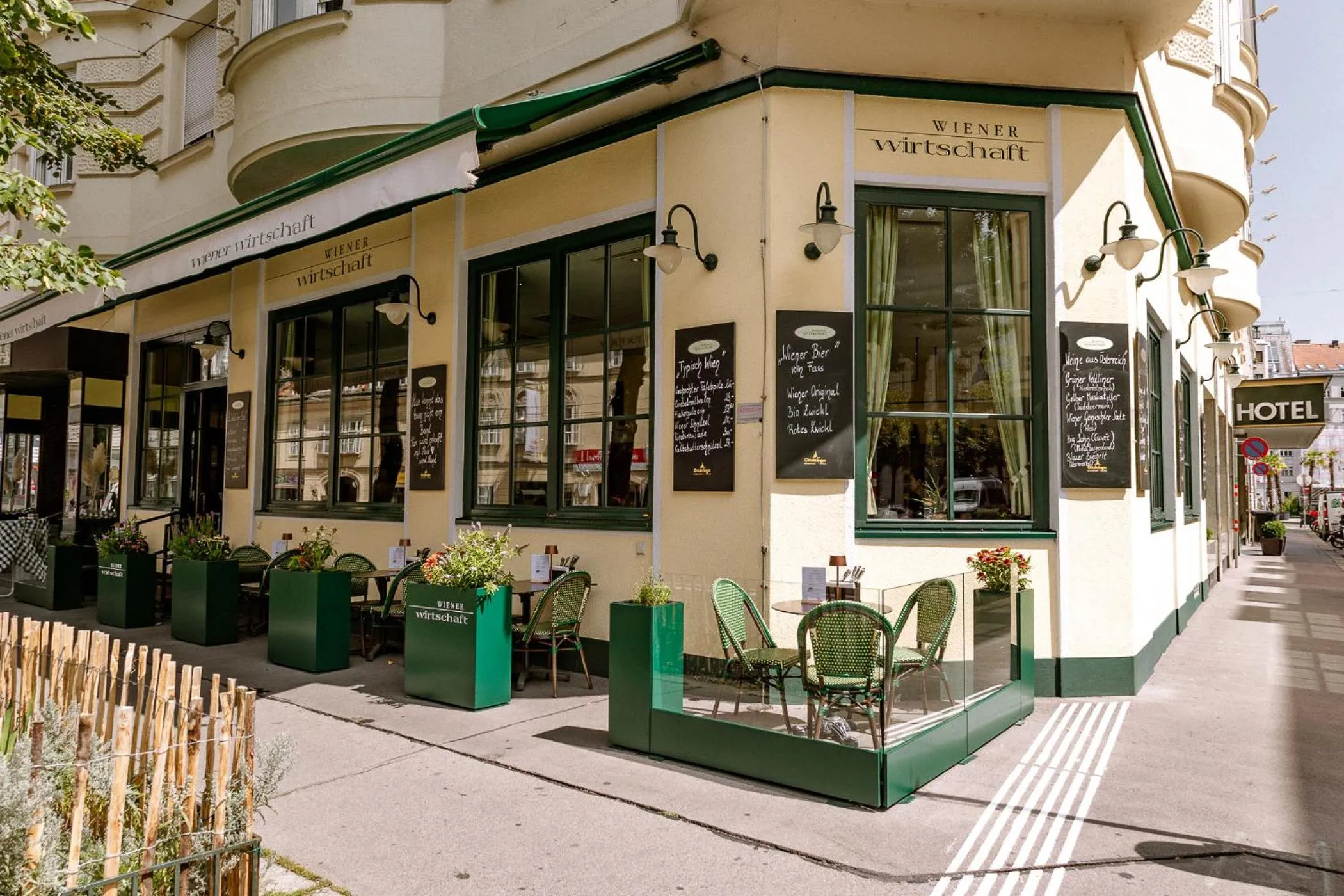 Facade/entrance in Hotel Erzherzog Rainer