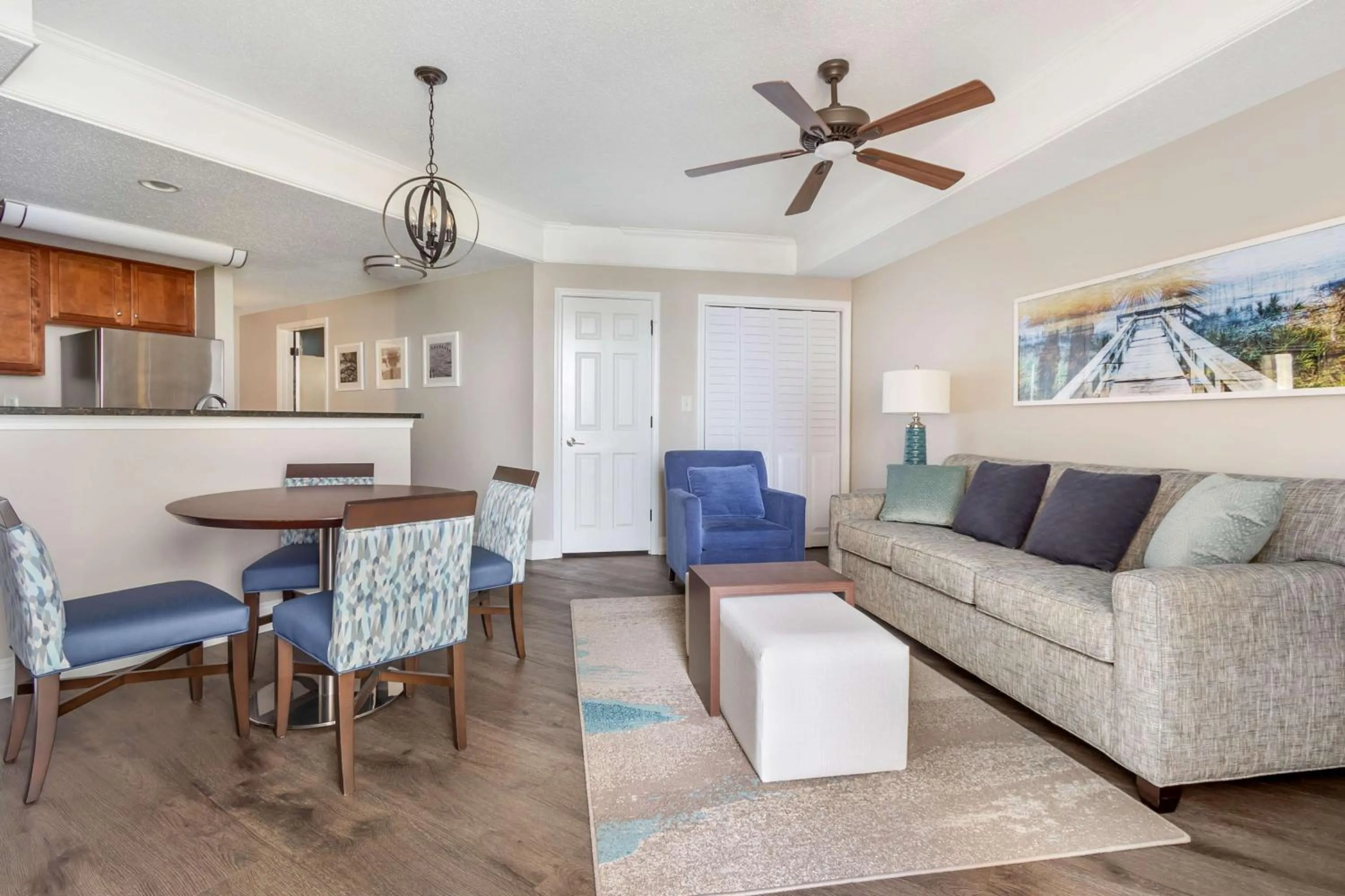 Living room in Hilton Grand Vacations Club Anderson Ocean Myrtle Beach