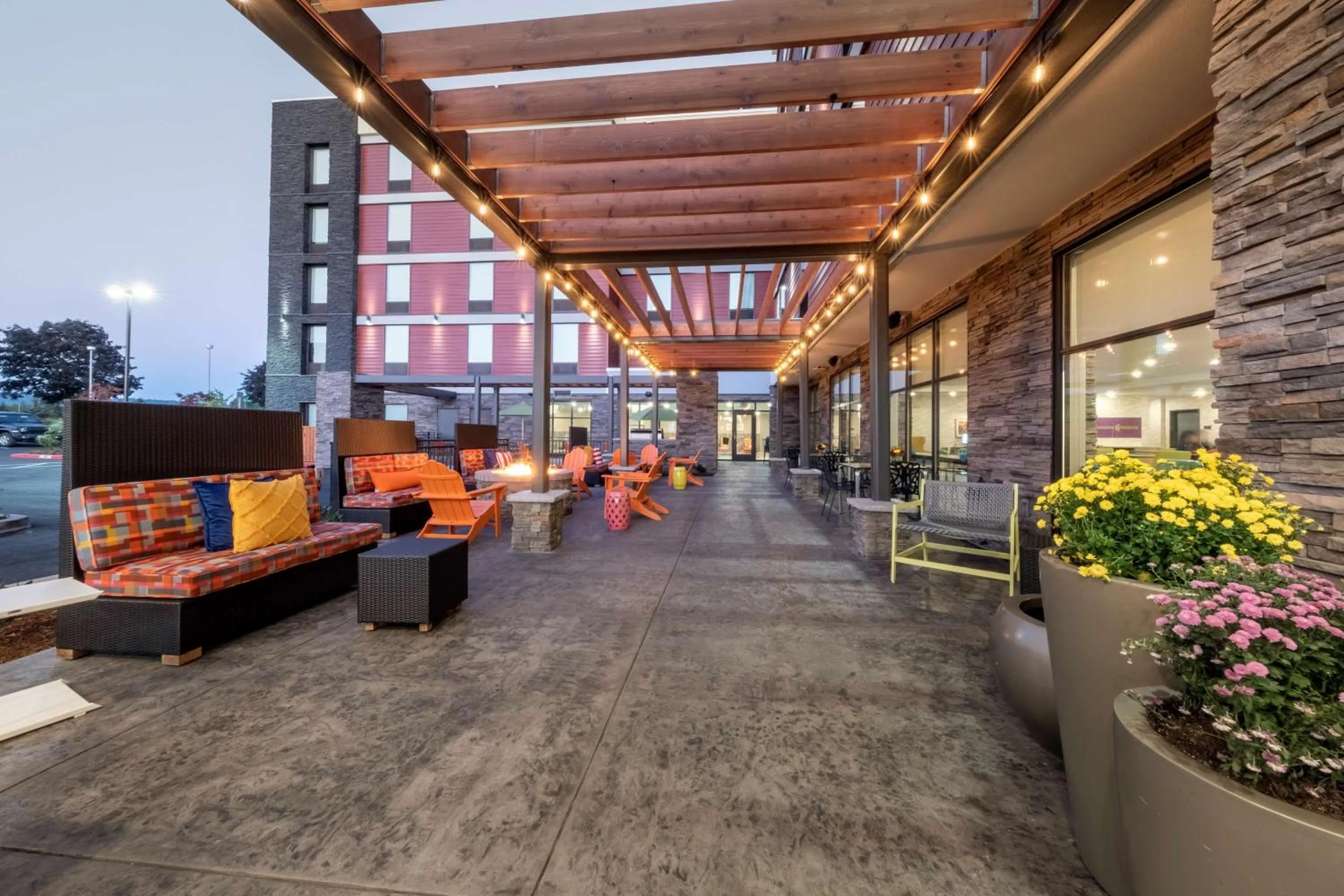 Inner courtyard view in Home2 Suites By Hilton Portland Hillsboro