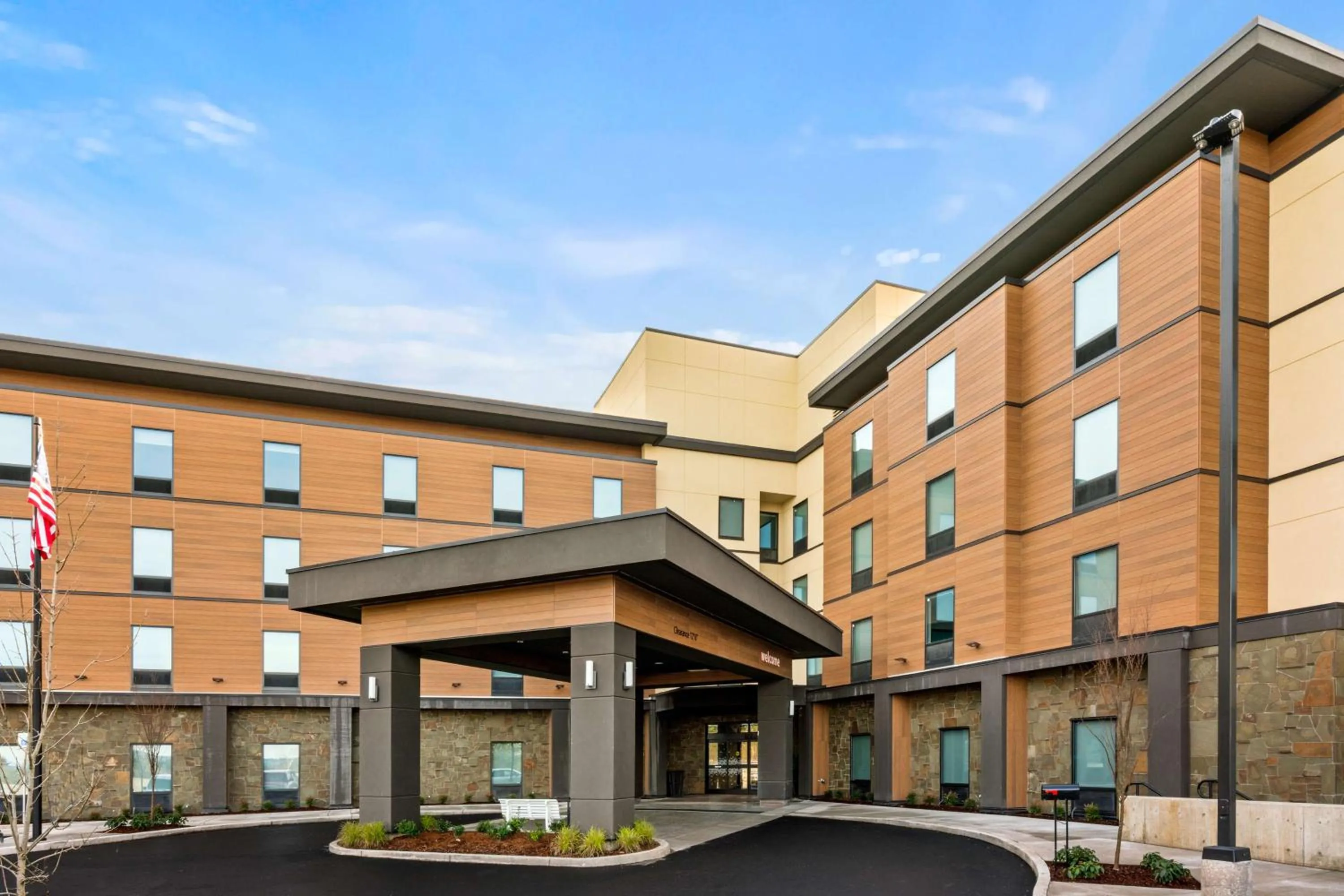 Property building in Hampton Inn & Suites Tigard