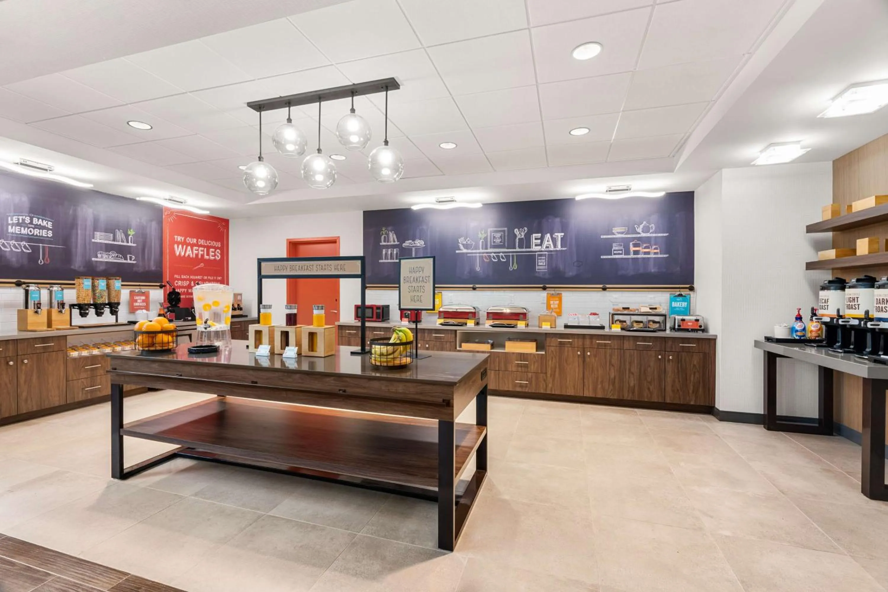 Breakfast in Hampton Inn & Suites Tigard