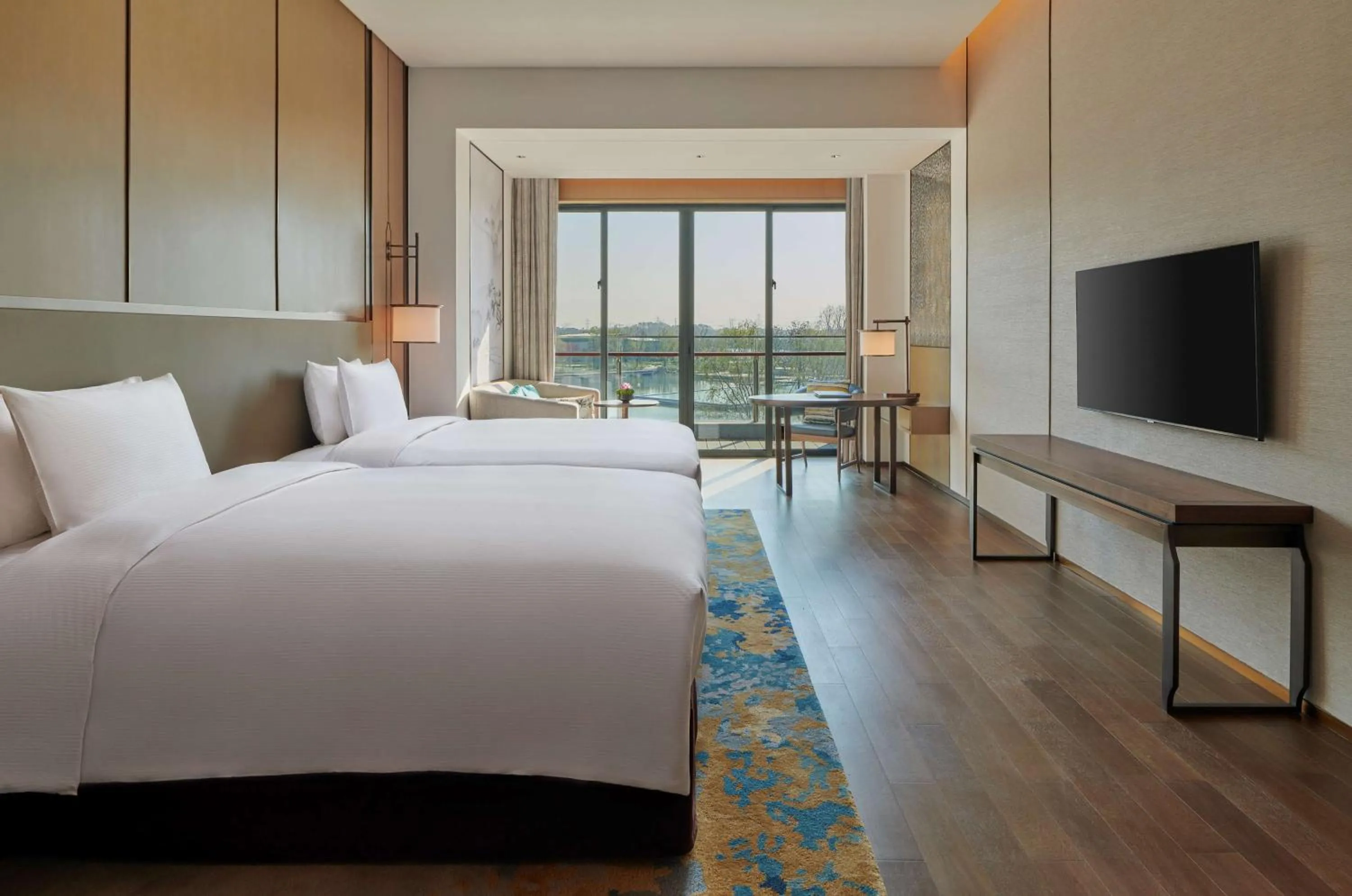 Bedroom, Bed in Hilton Shanghai Fengxian