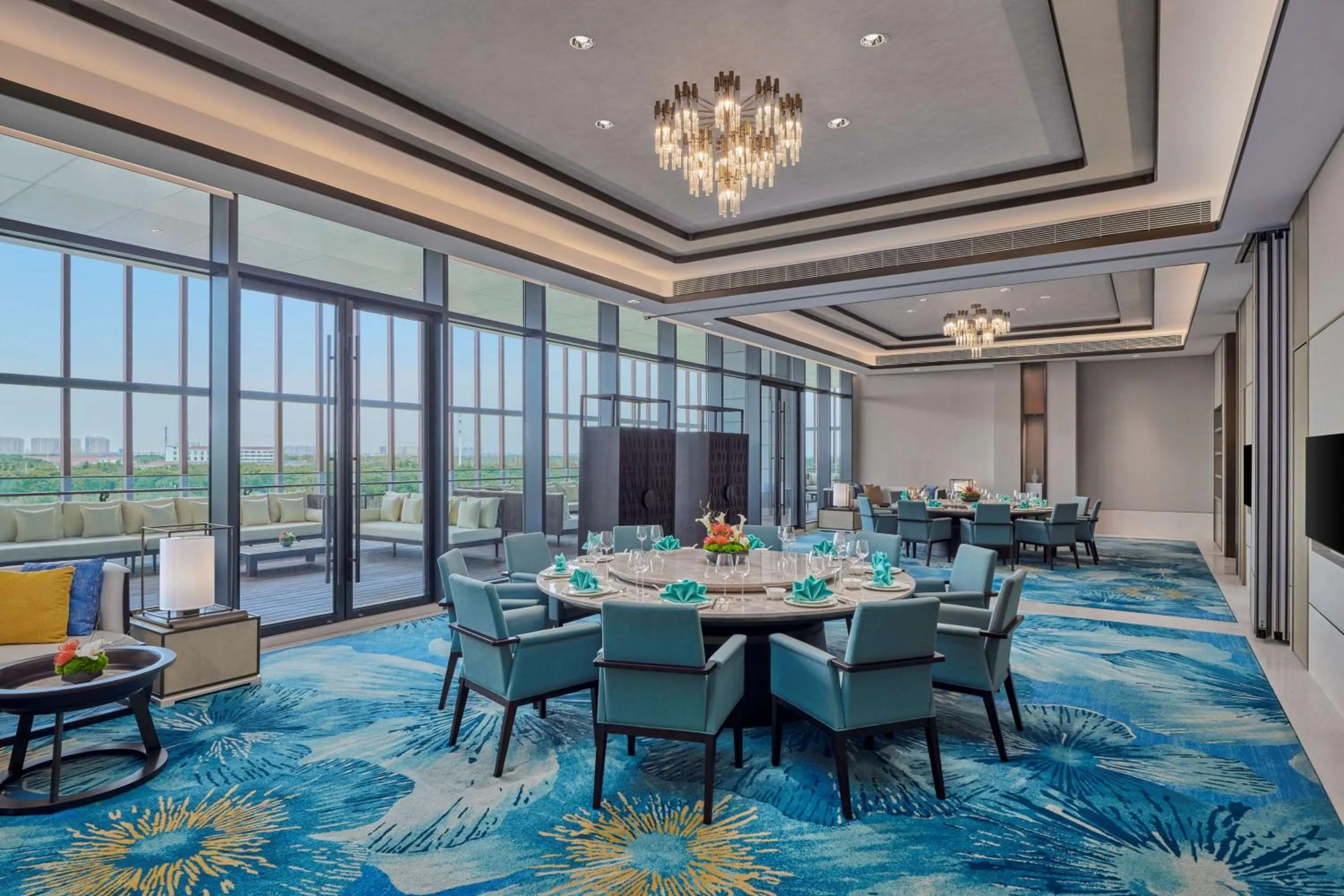 Restaurant/places to eat in Hilton Shanghai Fengxian