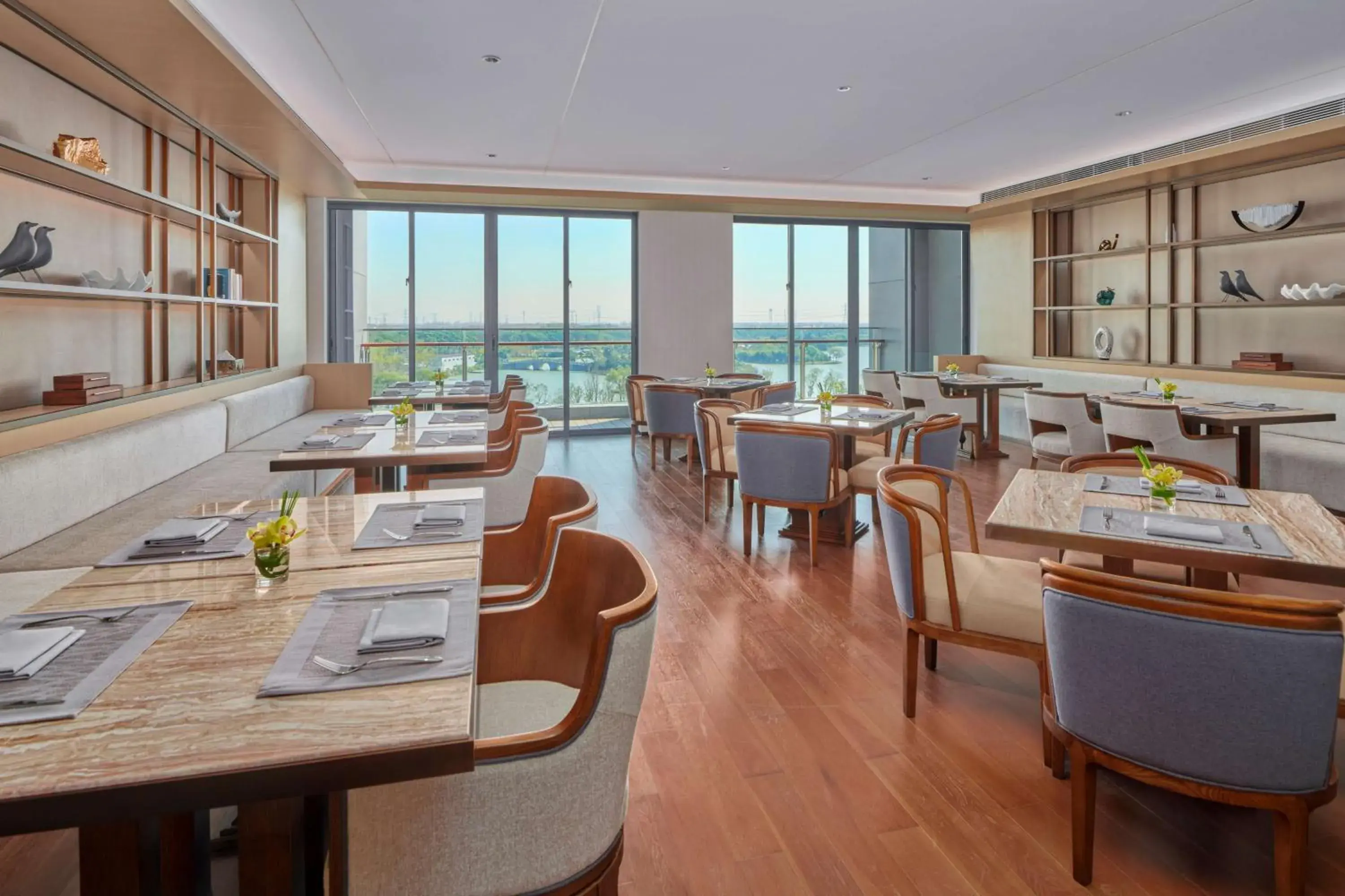 Twin Executive Room with Lakeview in Hilton Shanghai Fengxian Twin Executive Room with Lakeview in Hilton Shanghai Fengxian