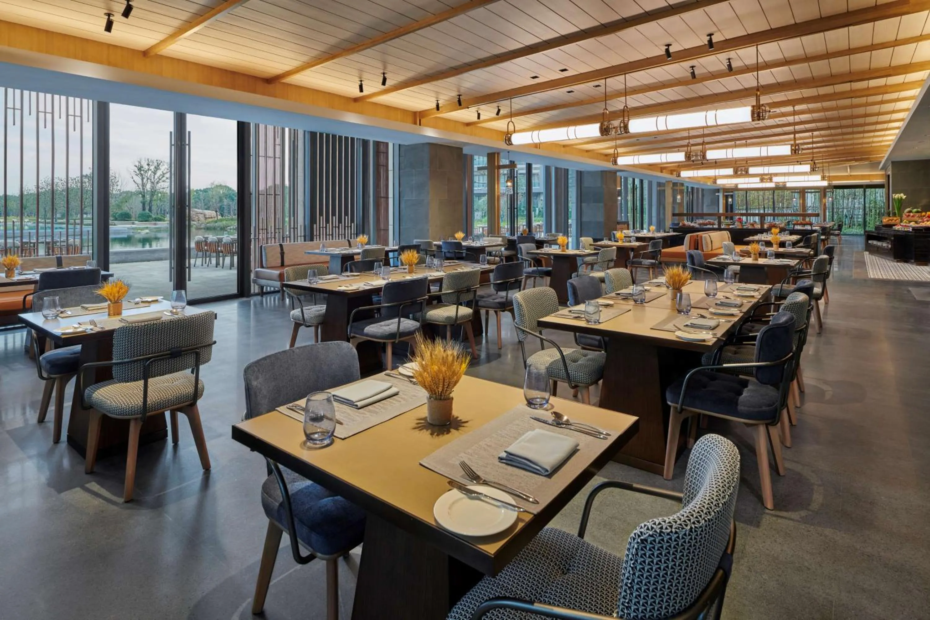 Restaurant/places to eat in Hilton Shanghai Fengxian