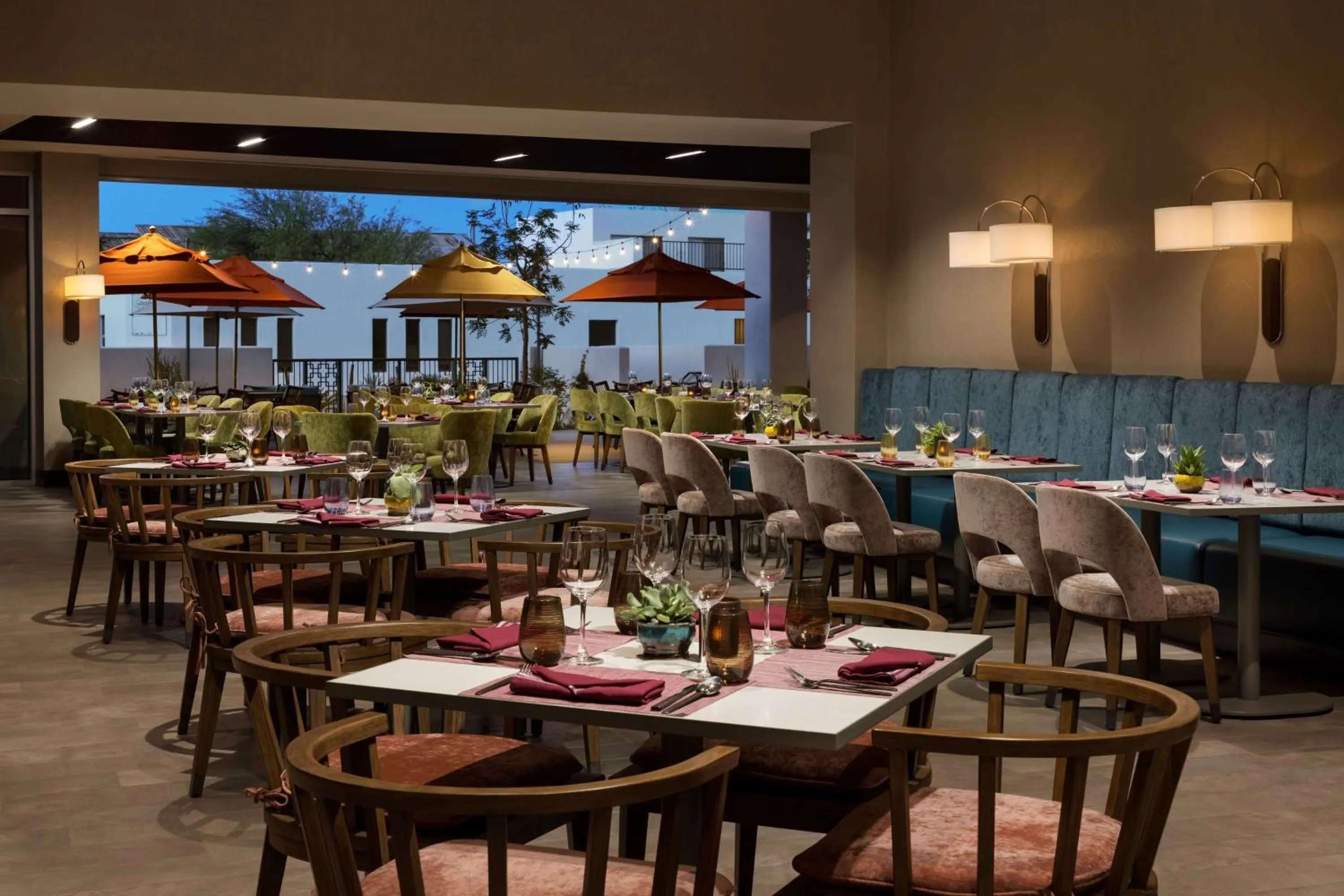 Restaurant/places to eat in Doubletree By Hilton Tucson Downtown Convention Center