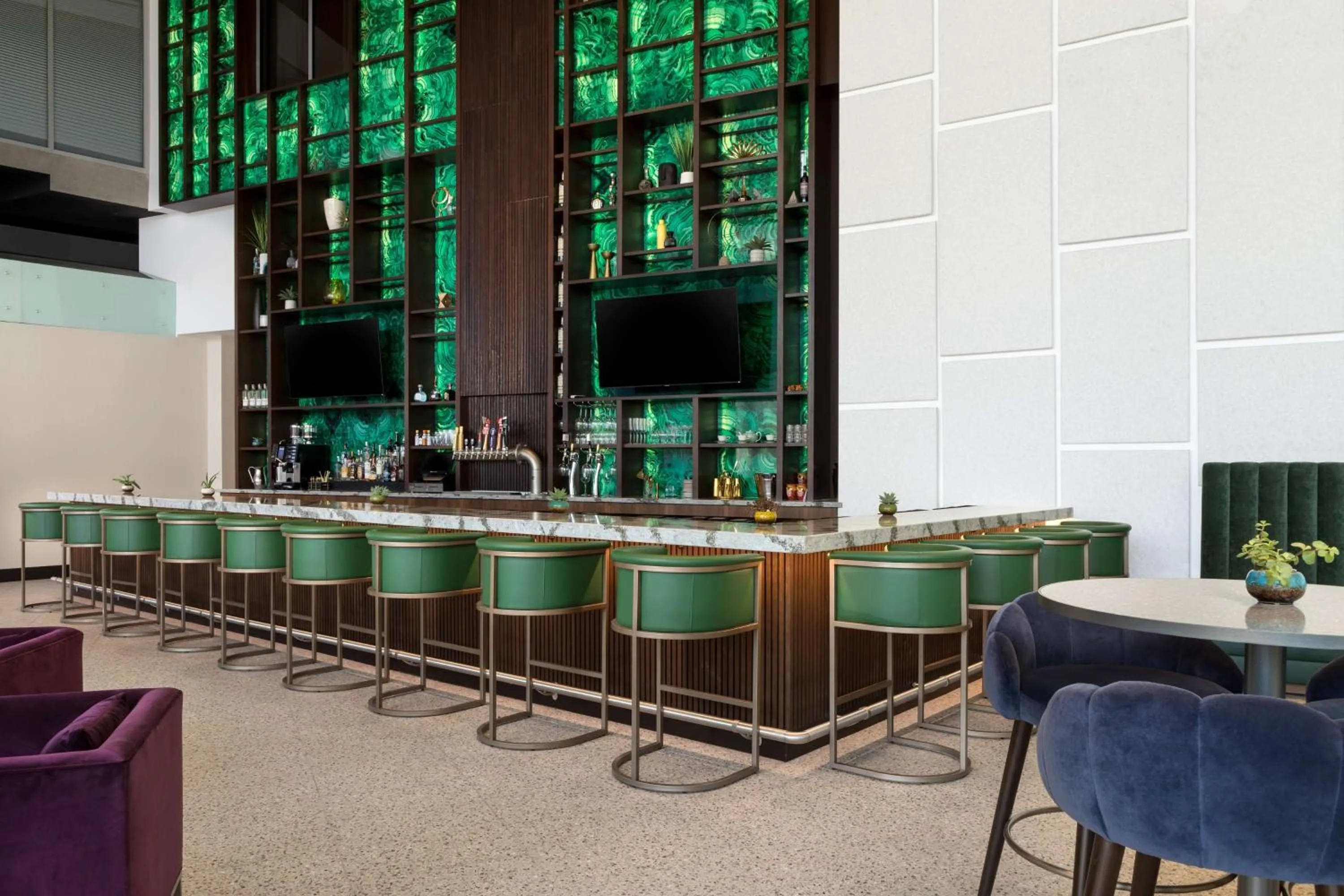 Lounge or bar in Doubletree By Hilton Tucson Downtown Convention Center