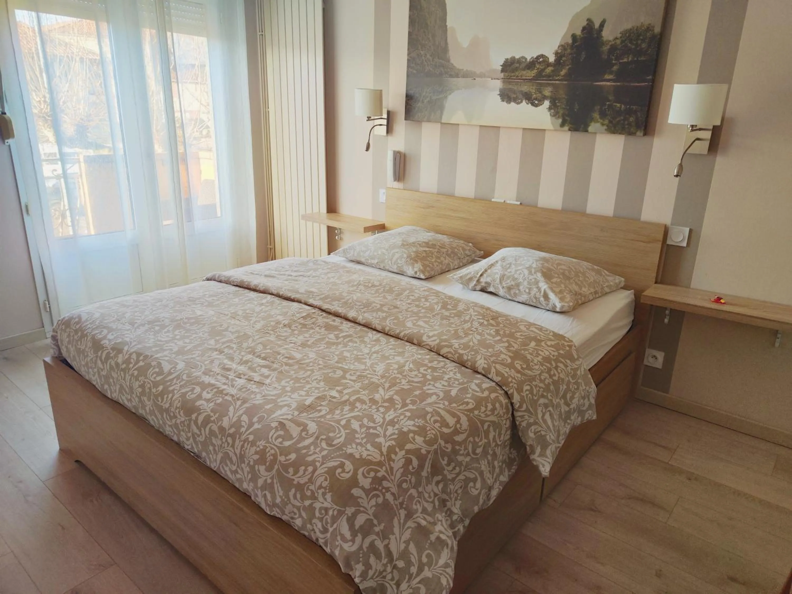 Bed in Hôtel-Restaurant le Commerce