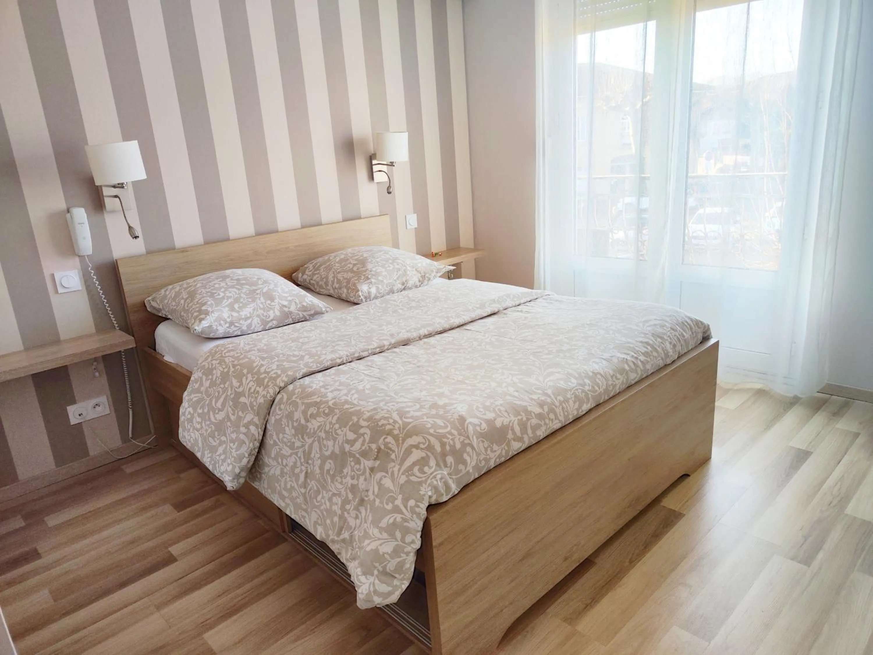 Bed in Hôtel-Restaurant le Commerce