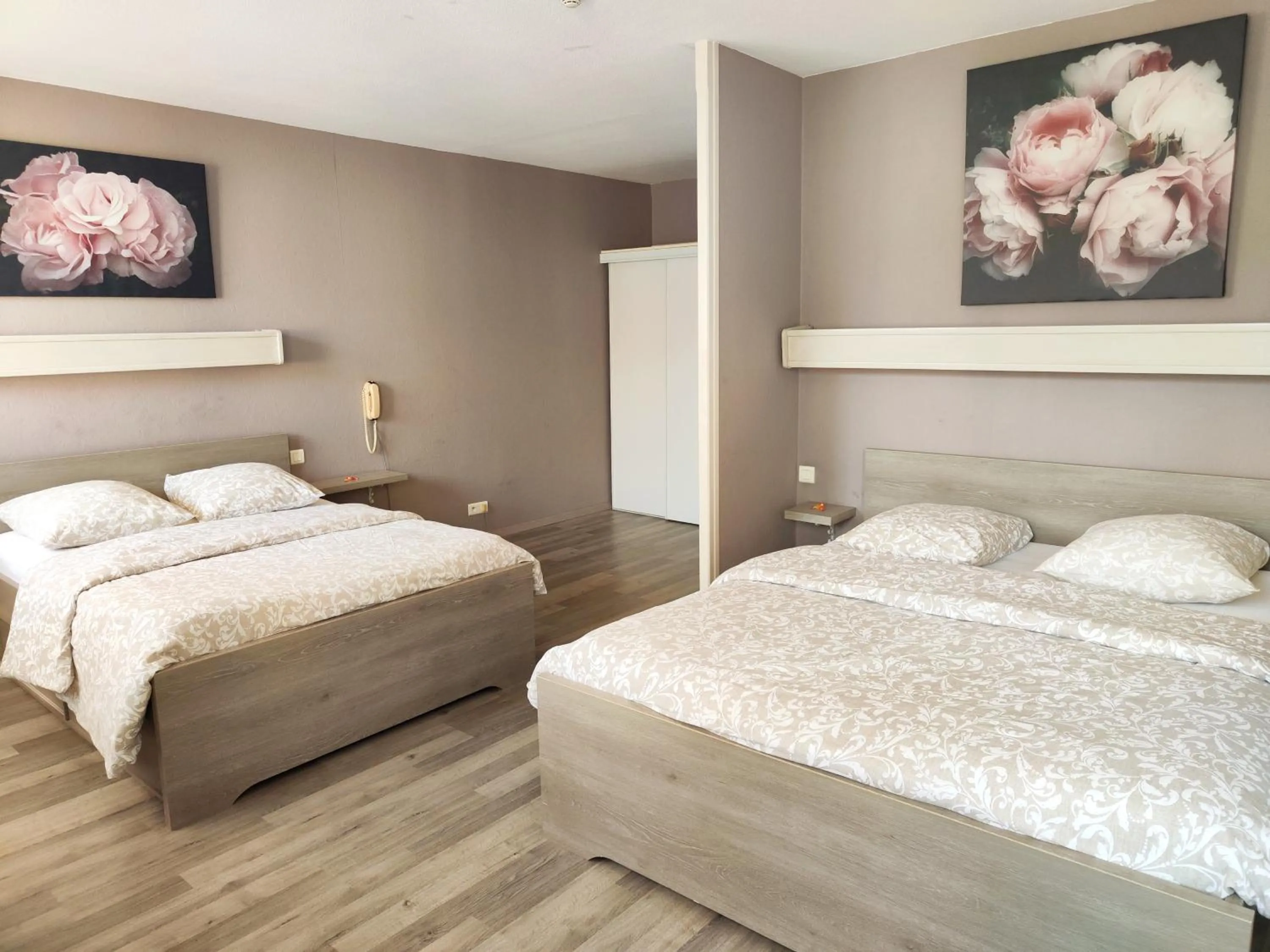 Bed in Hôtel-Restaurant le Commerce