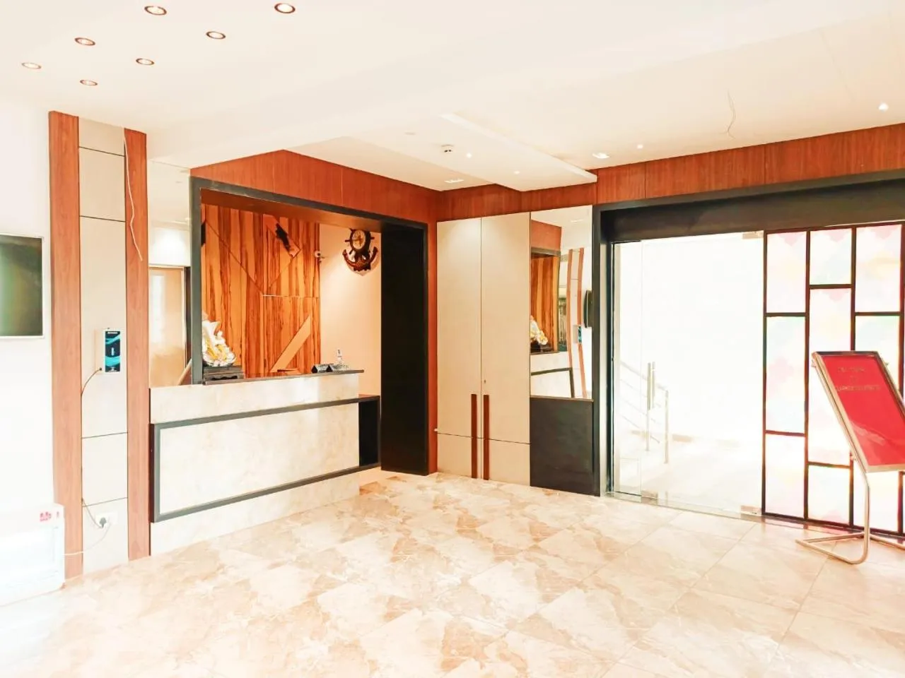 Lobby or reception in Clarks Inn Express, Jammu