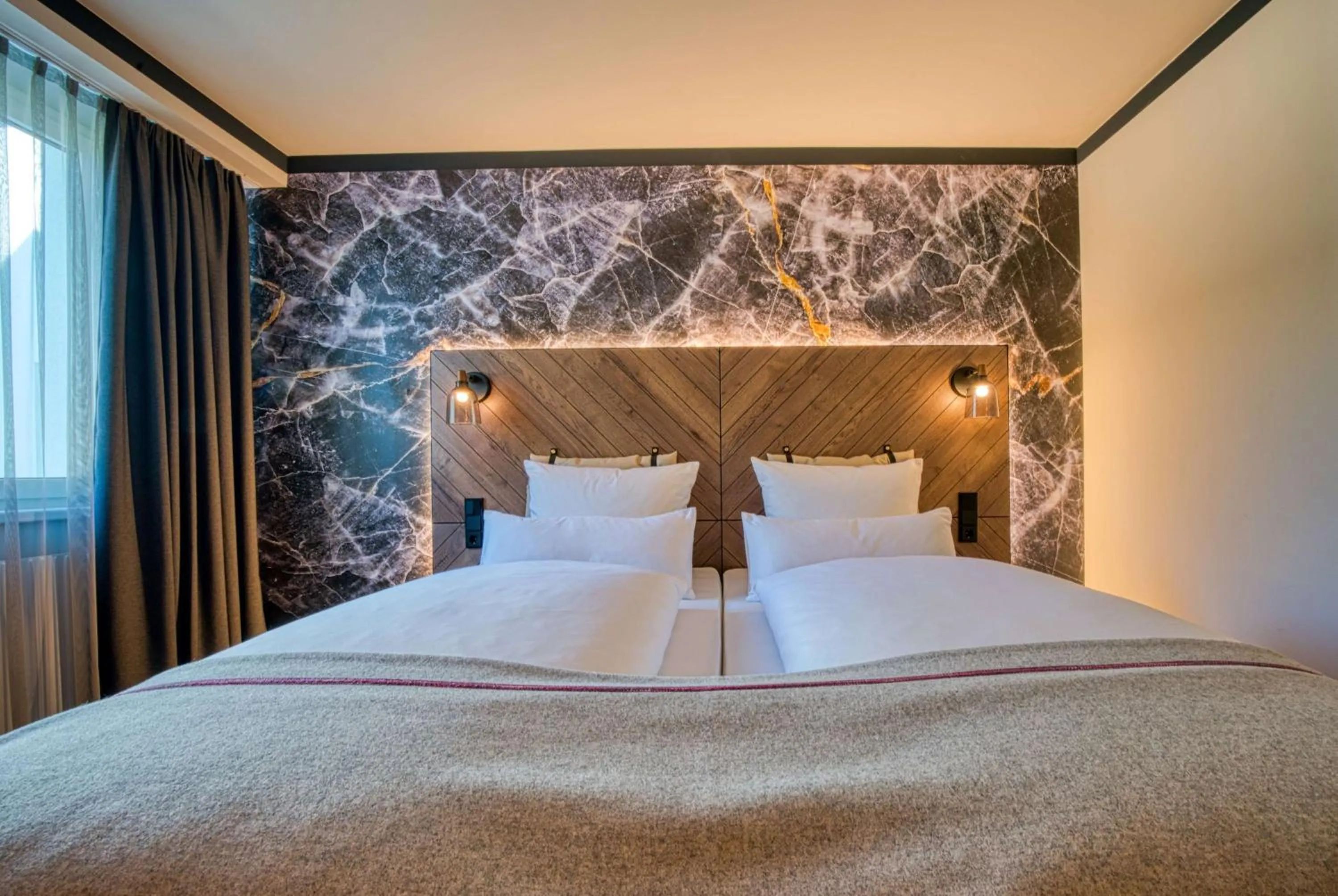 Photo of the whole room, Bed in FourSide Hotel Salzburg Messe, Trademark Collection by Wyndham