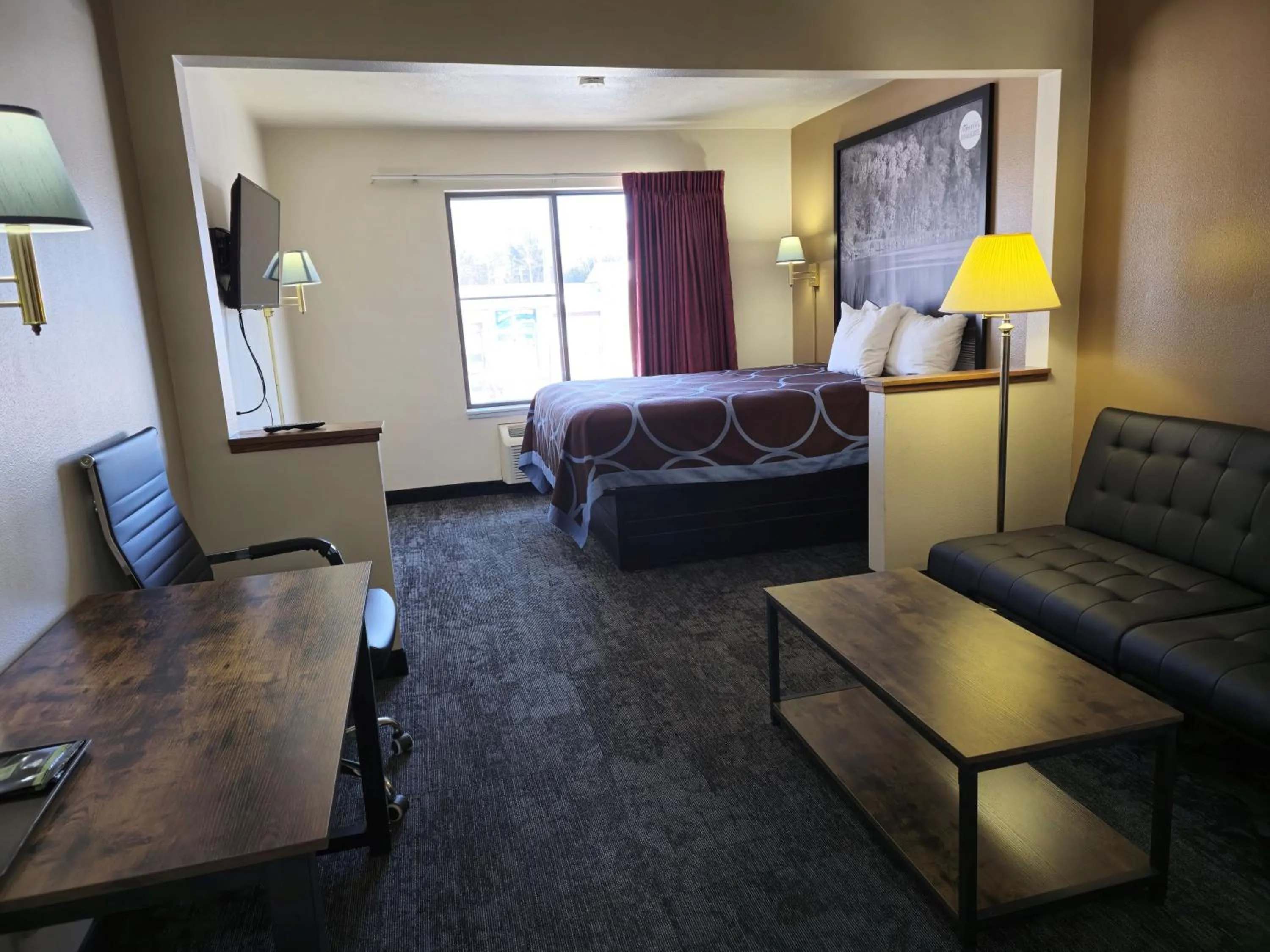 Photo of the whole room, Bed in AmeriVu Inn and Suites Shawano WI