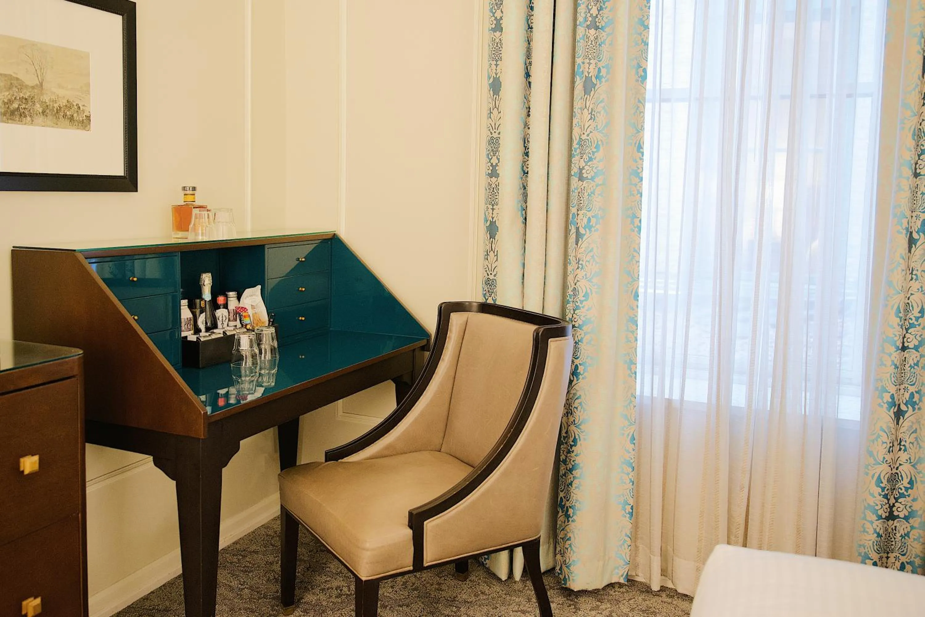 Seating area in The Oxford Hotel