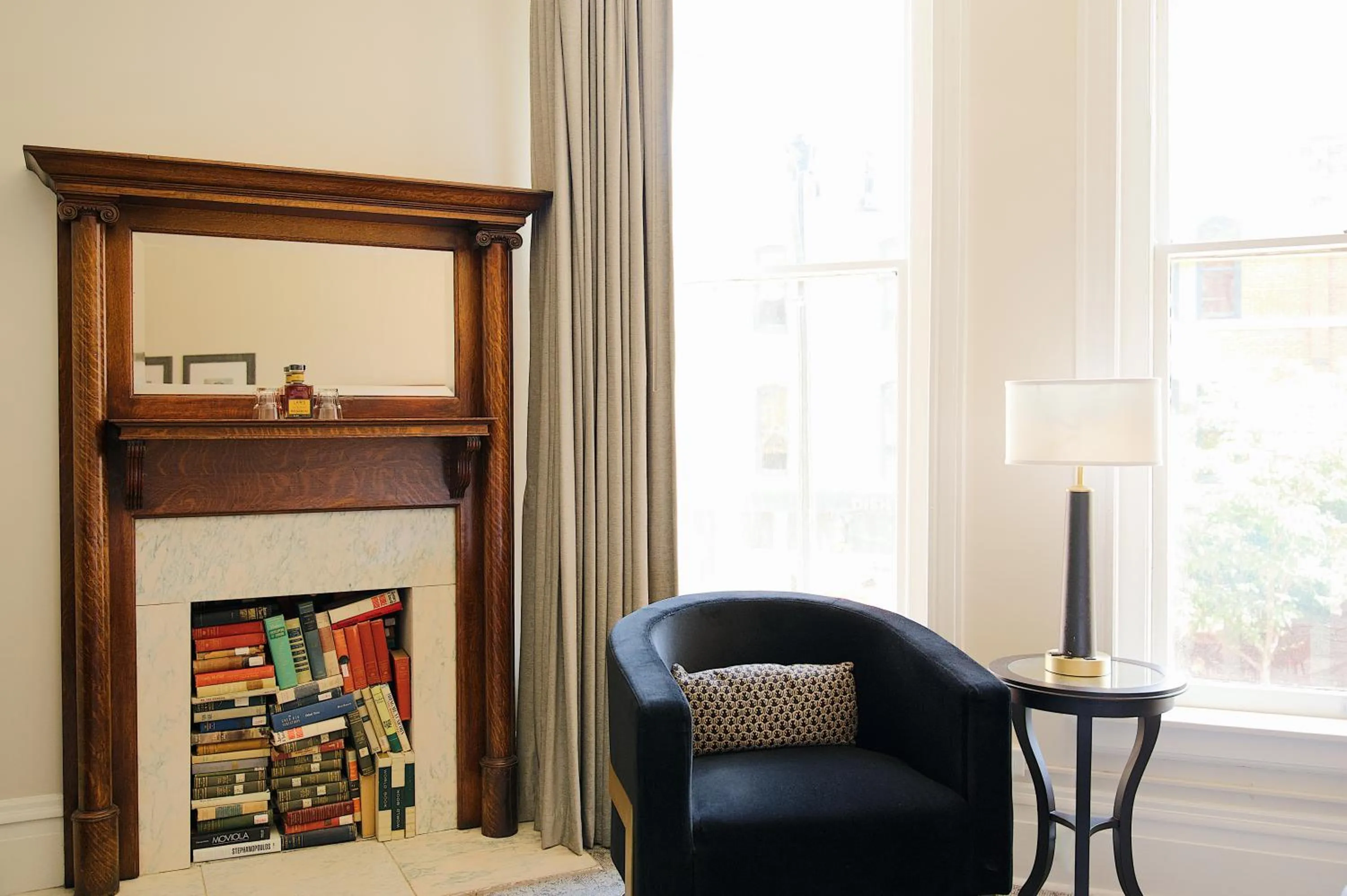 Living room in The Oxford Hotel