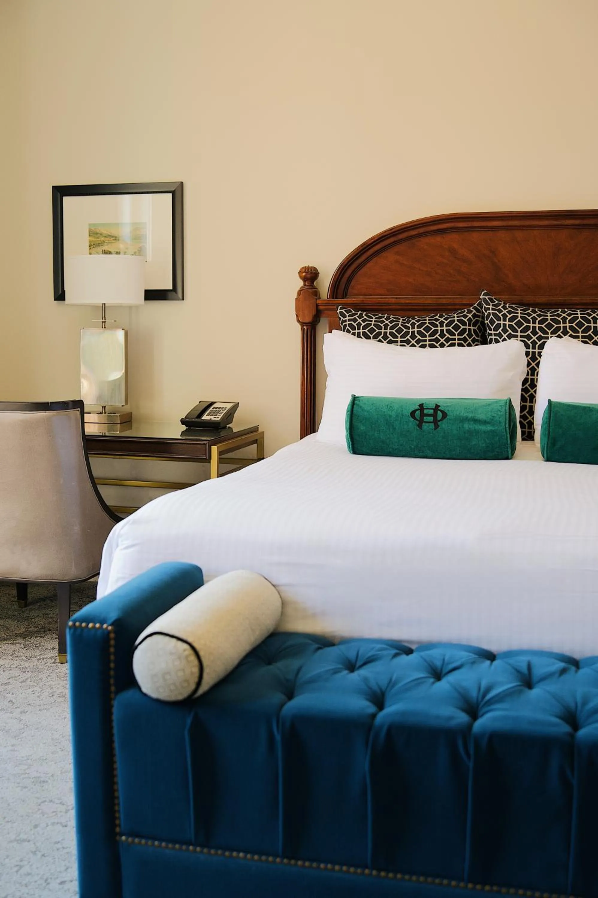 Bed in The Oxford Hotel