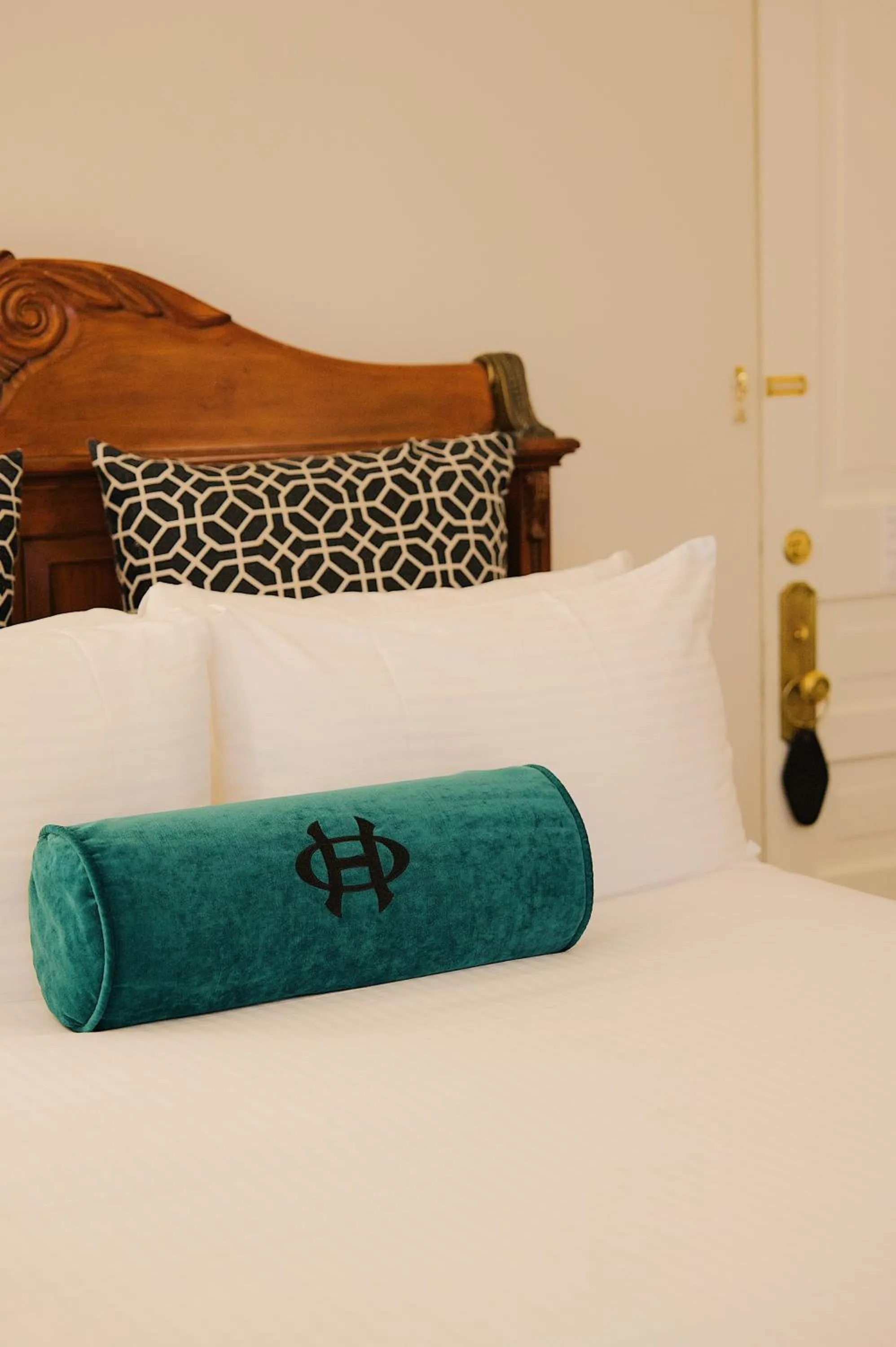 Bed in The Oxford Hotel