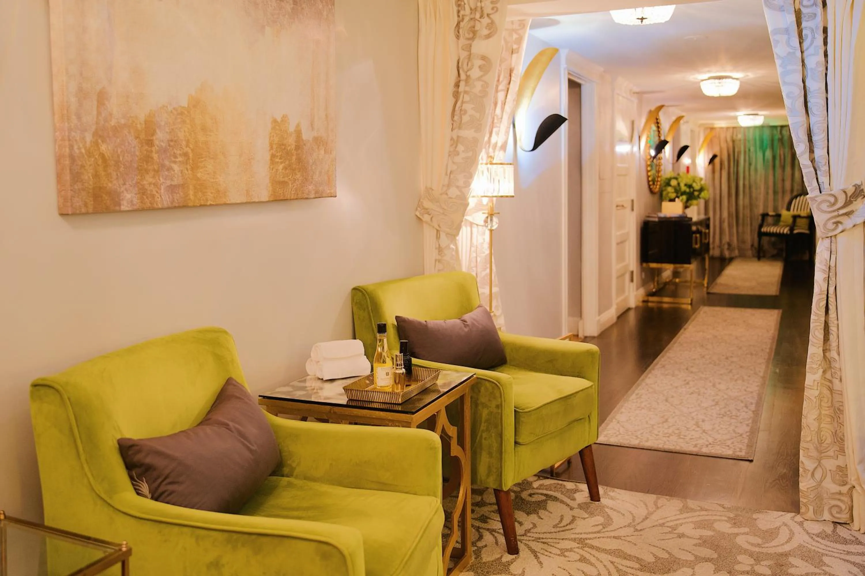 Lobby or reception in The Oxford Hotel