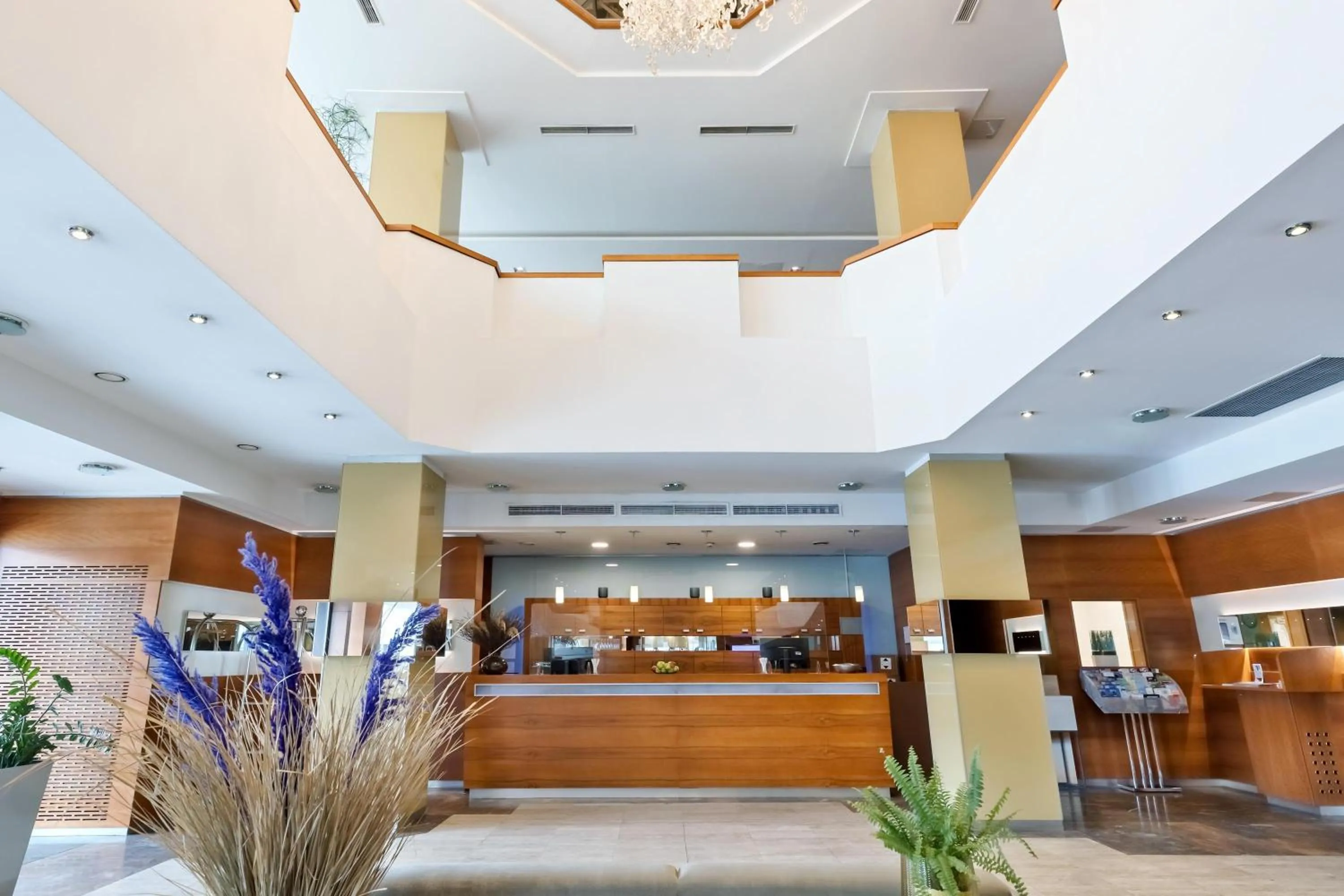 Lobby or reception in Austria Trend Hotel Europa Graz Hauptbahnhof