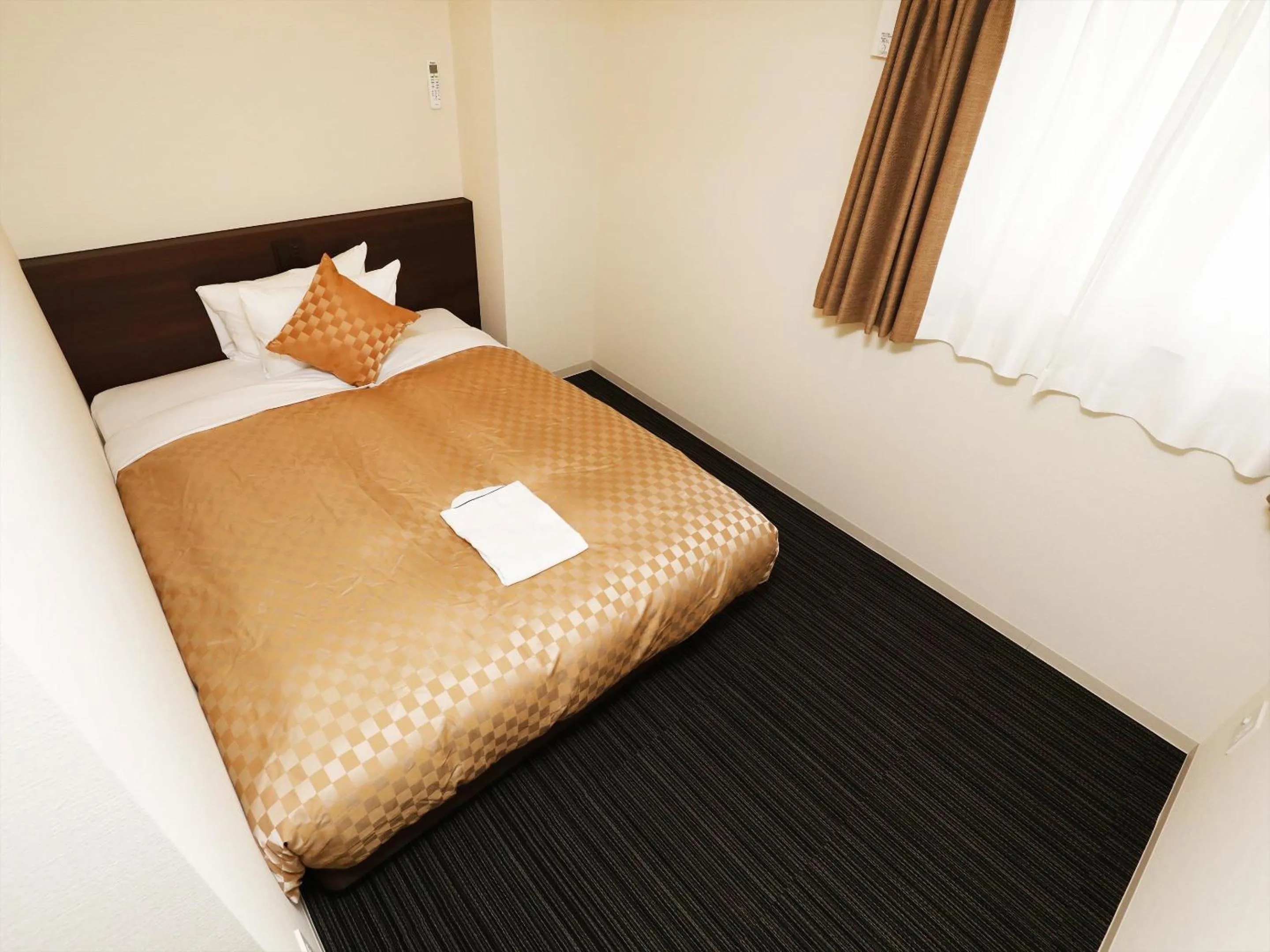 Bed in MERBABU STAY OSAKA