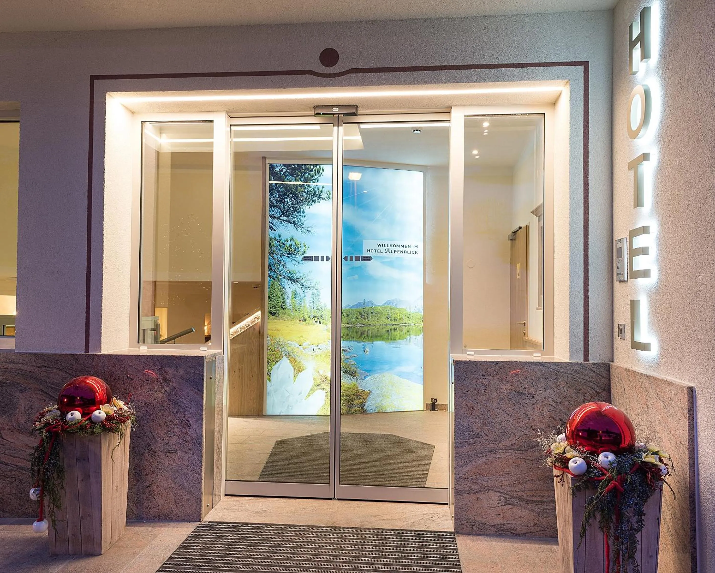 Facade/entrance in Hotel Alpenblick