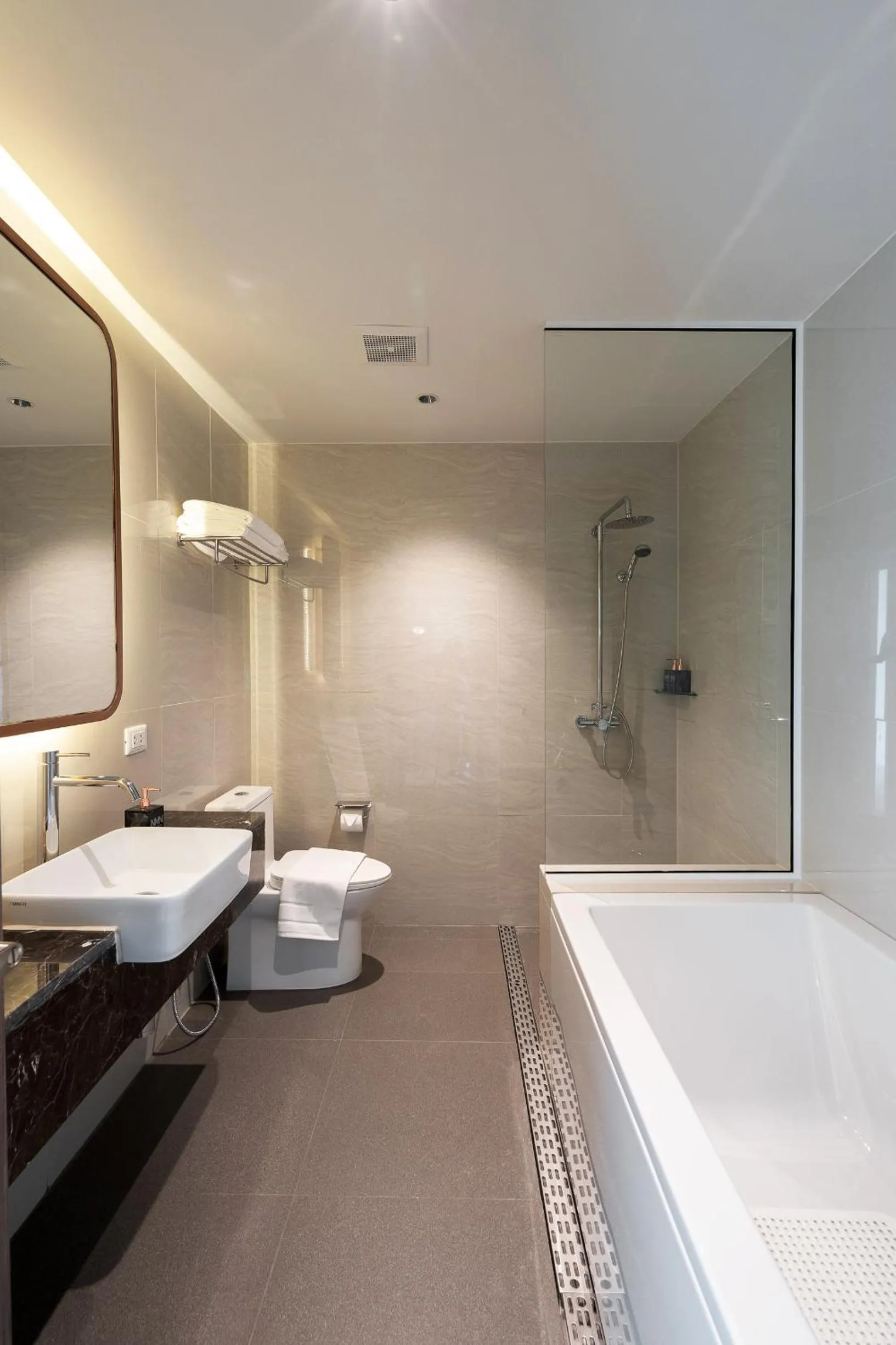 Bathroom in NIMANO SUITES