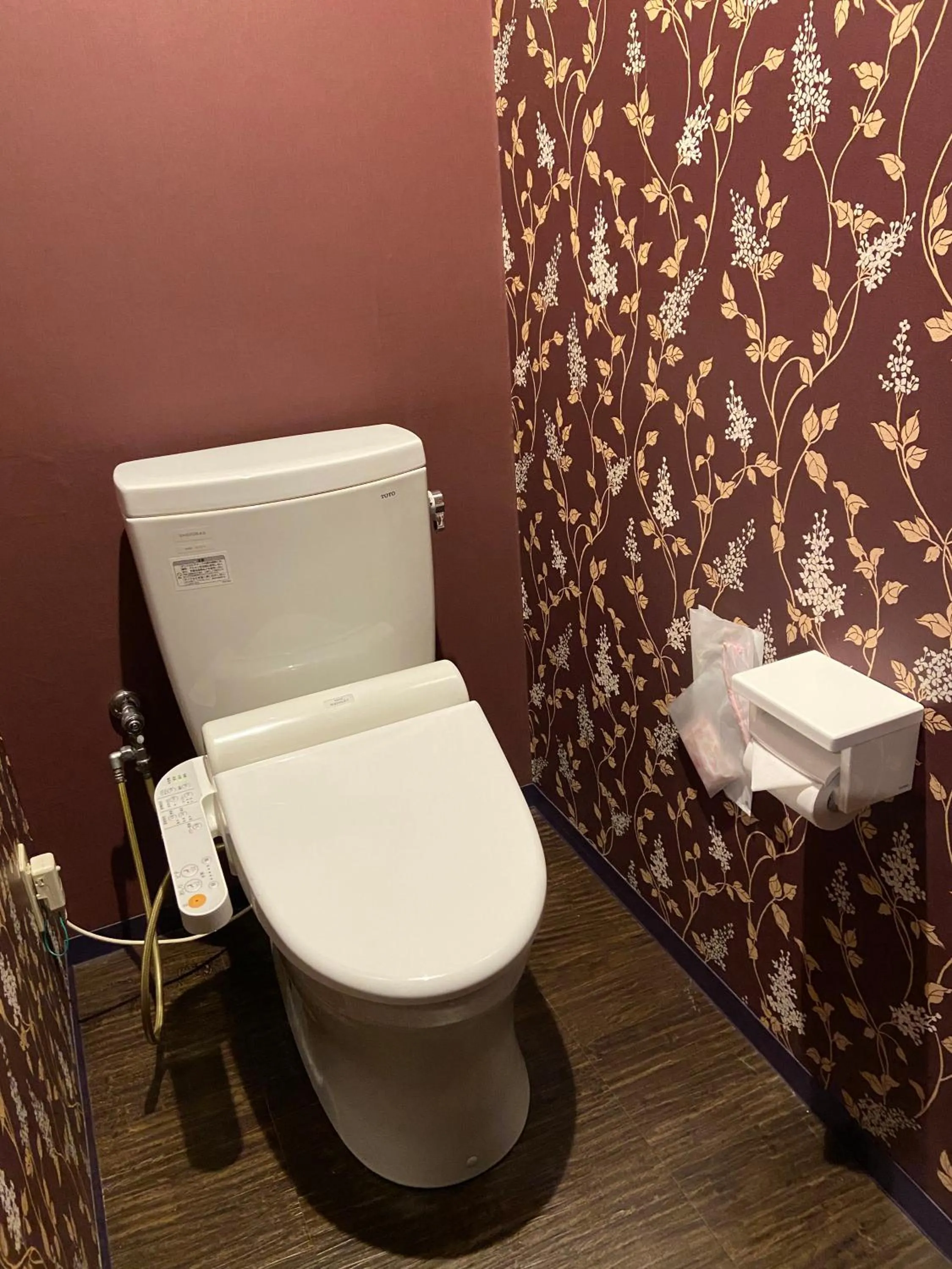 Toilet in Wink