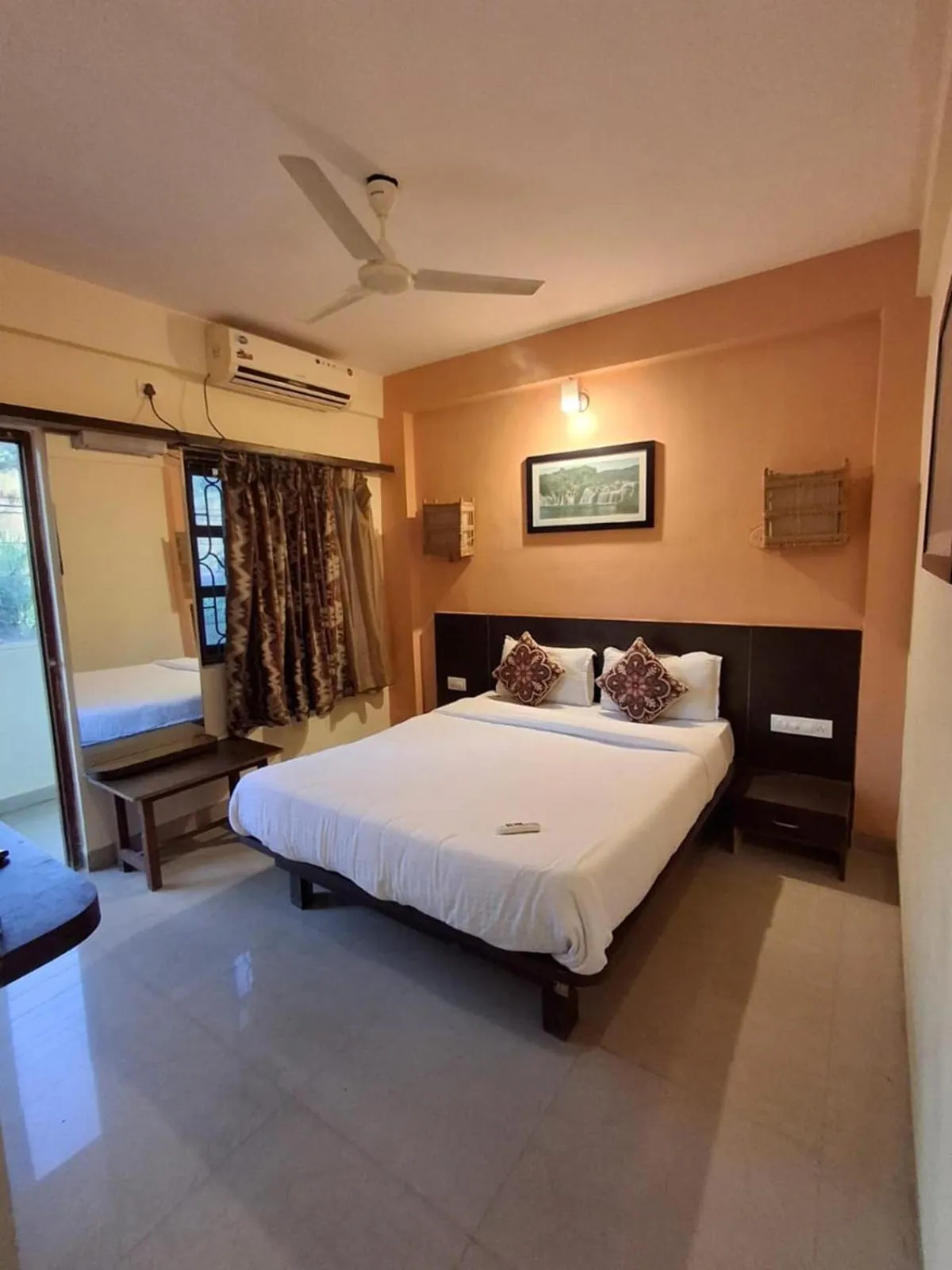 Bed in Hotel Rajeshwar