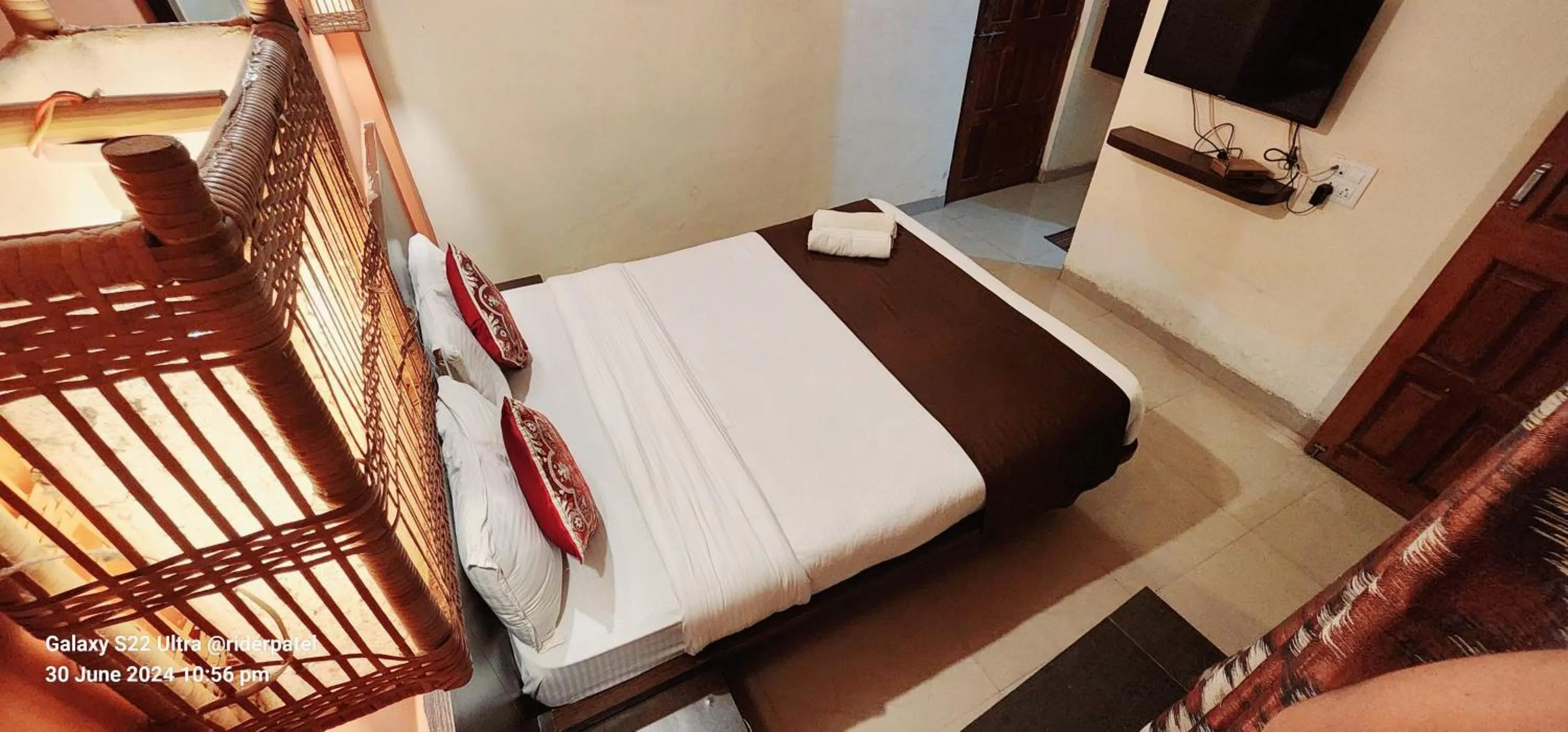 Bed in Hotel Rajeshwar