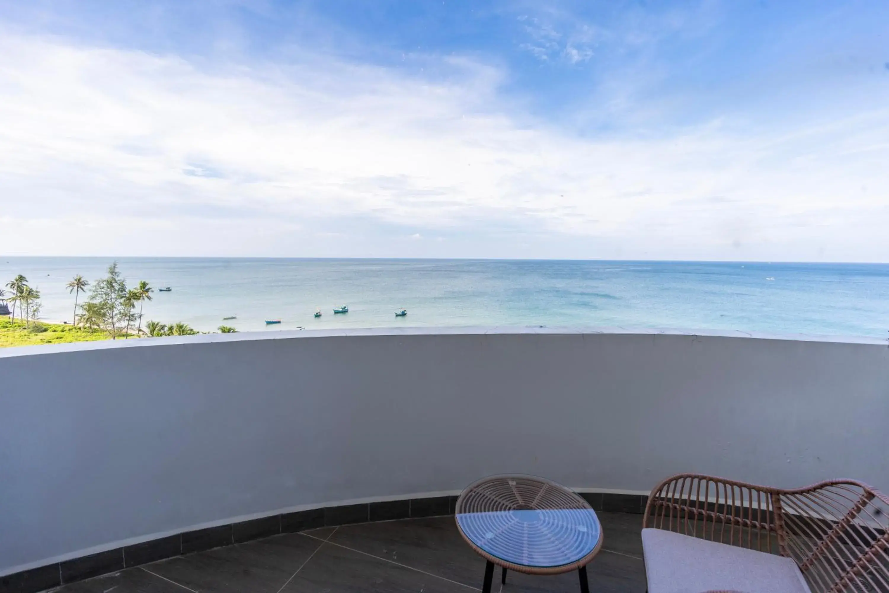Junior Suite with Ocean View in Maris Beach Hotel Phu Quoc Junior Suite with Ocean View in Maris Beach Hotel Phu Quoc
