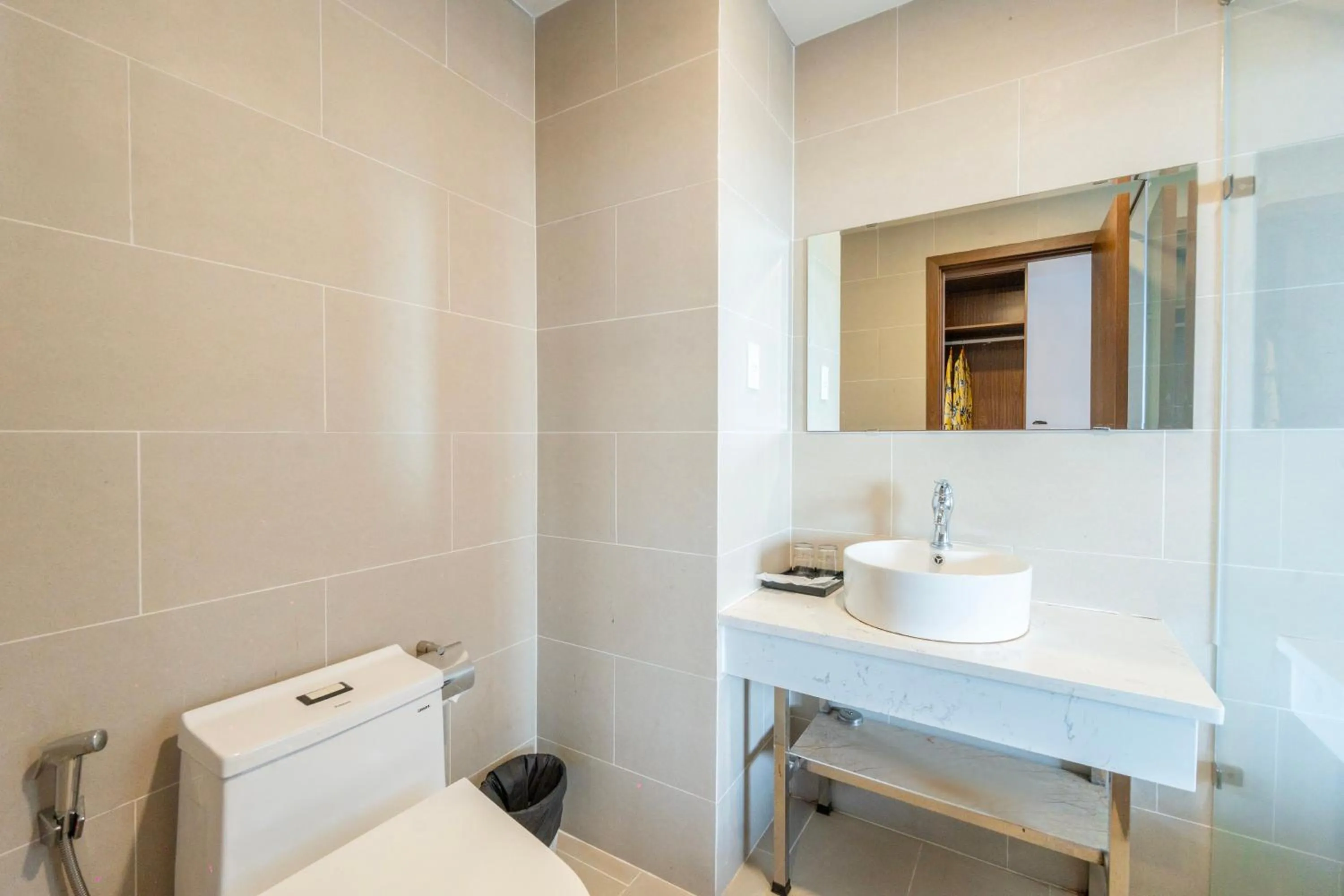 Shower in Maris Beach Hotel Phu Quoc