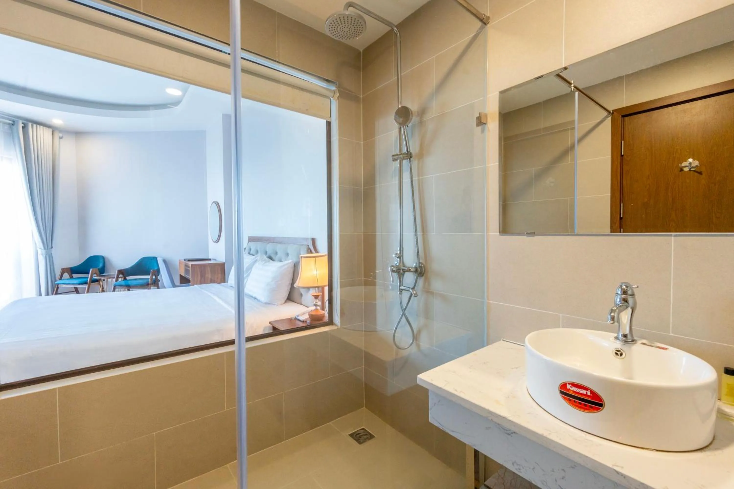 Shower in Maris Beach Hotel Phu Quoc