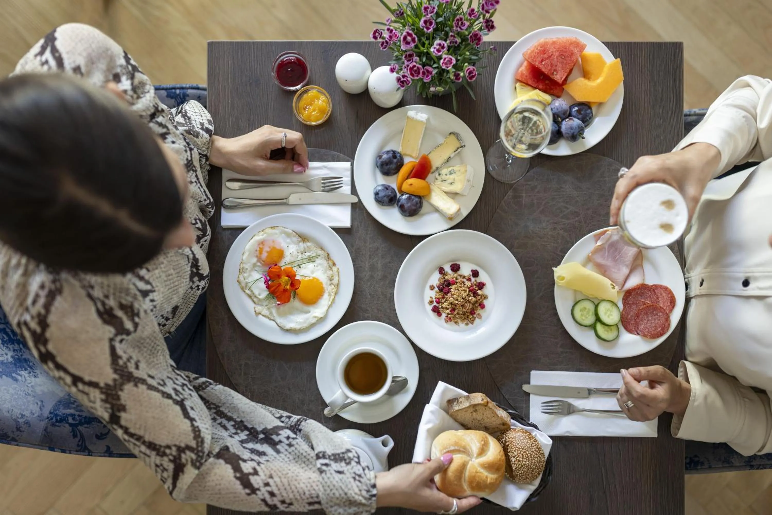 Restaurant/places to eat in ARCOTEL Castellani Salzburg