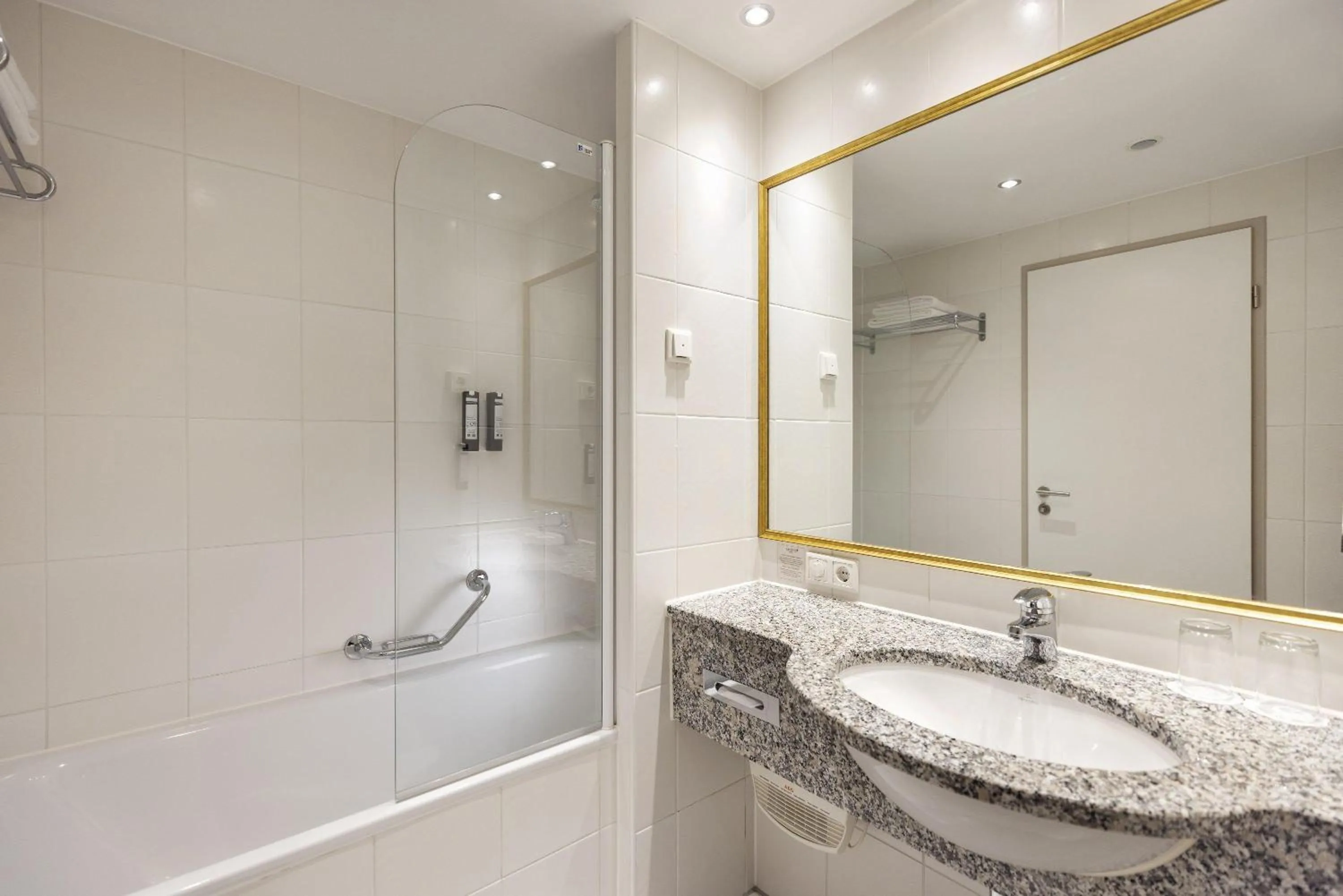 Shower in ARCOTEL Castellani Salzburg